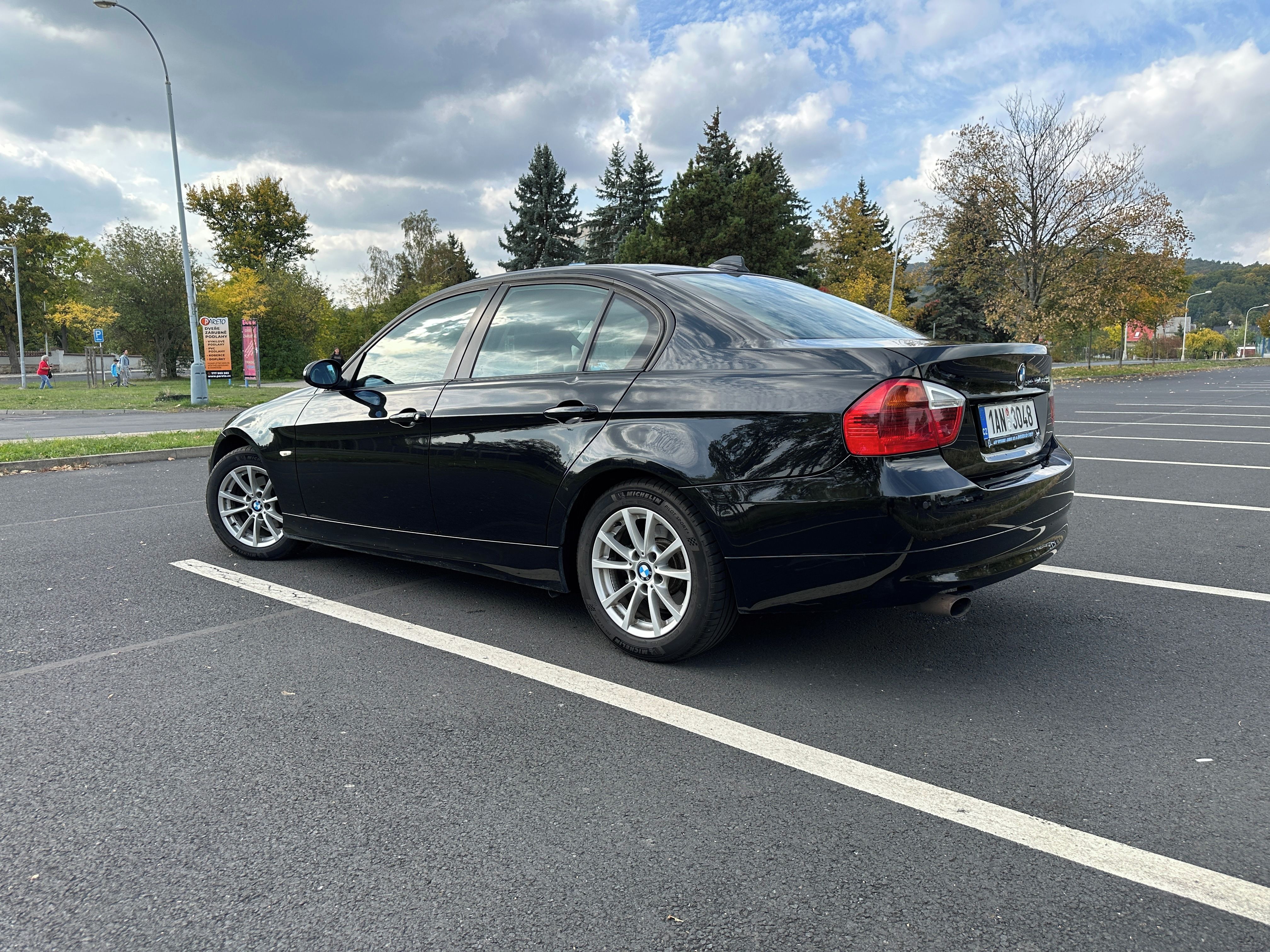 BMW Řada 3, 318D velmi dobrý stav - fotka 3