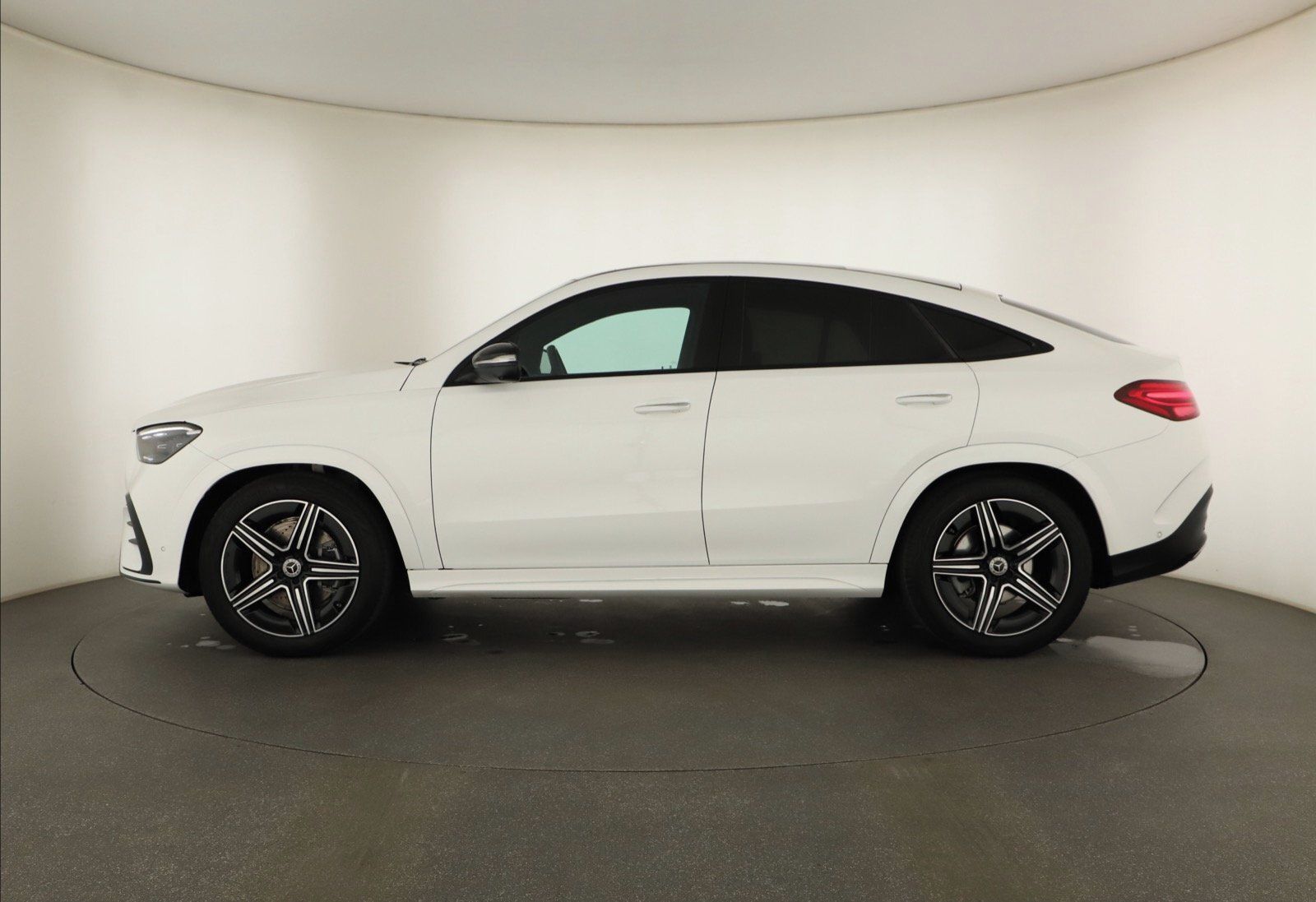 Mercedes-Benz GLE, Coupe 300 d 4MATIC, AMG - fotka 2