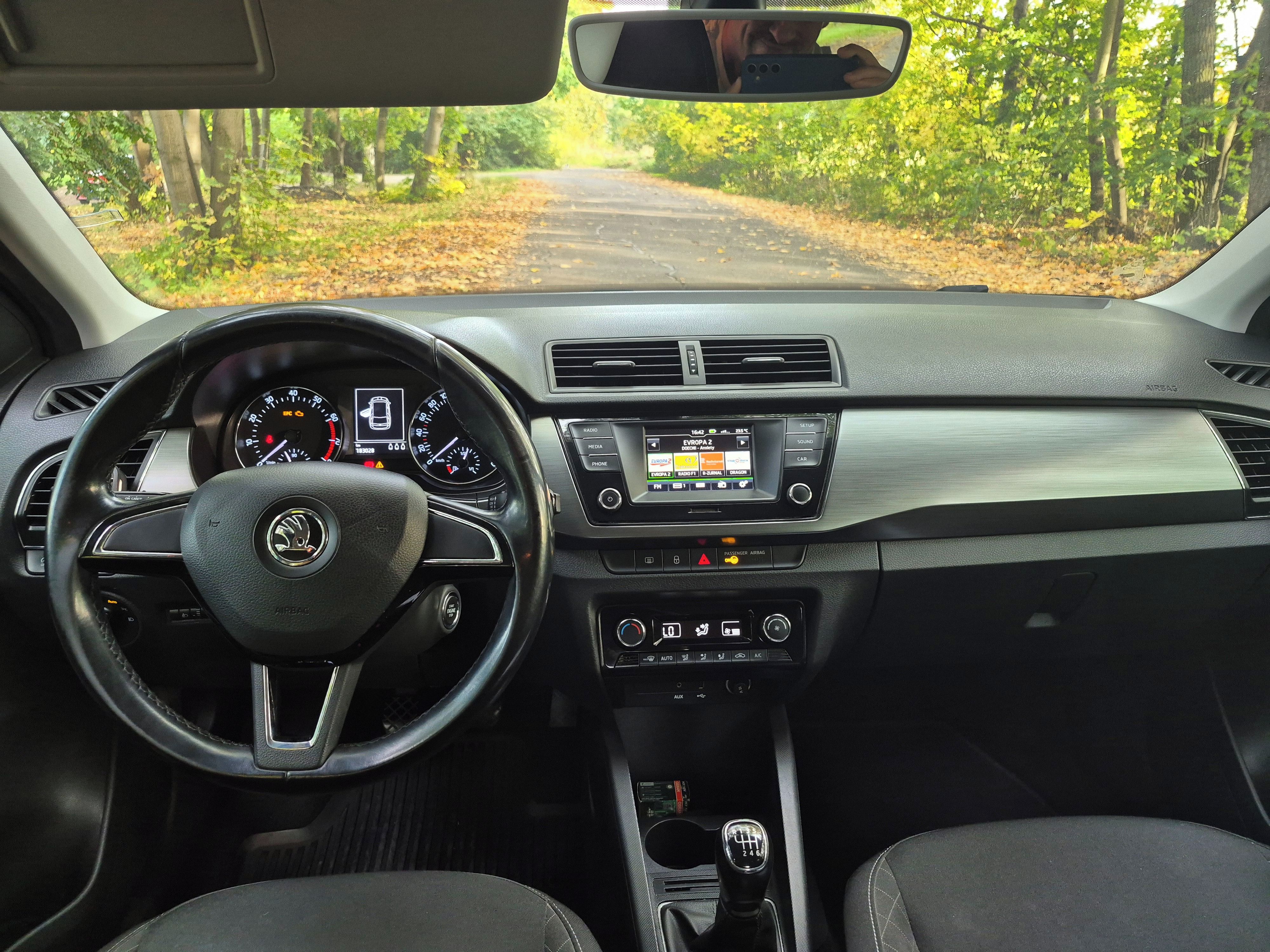 Škoda Fabia, 1.2 Tsi 81 kw, style 1.maj Čr - fotka 4