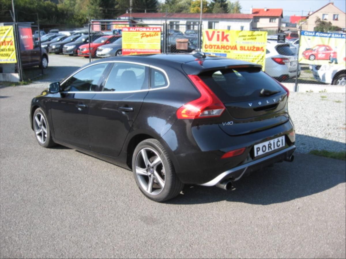 Volvo V40, 1,6 R Design - fotka 5