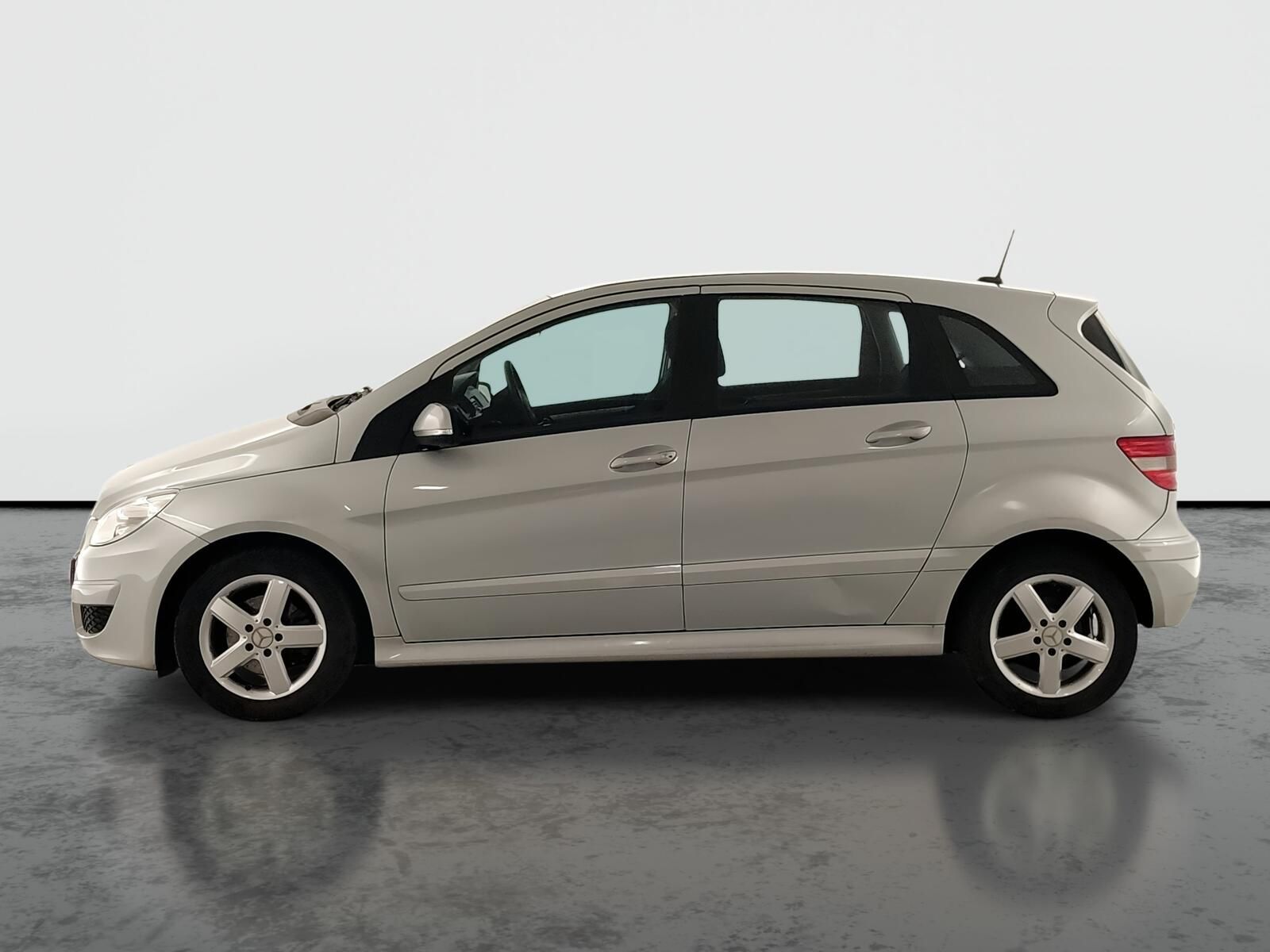 Mercedes-Benz Třídy B, 180 CDI, Automatická klima - fotka 3