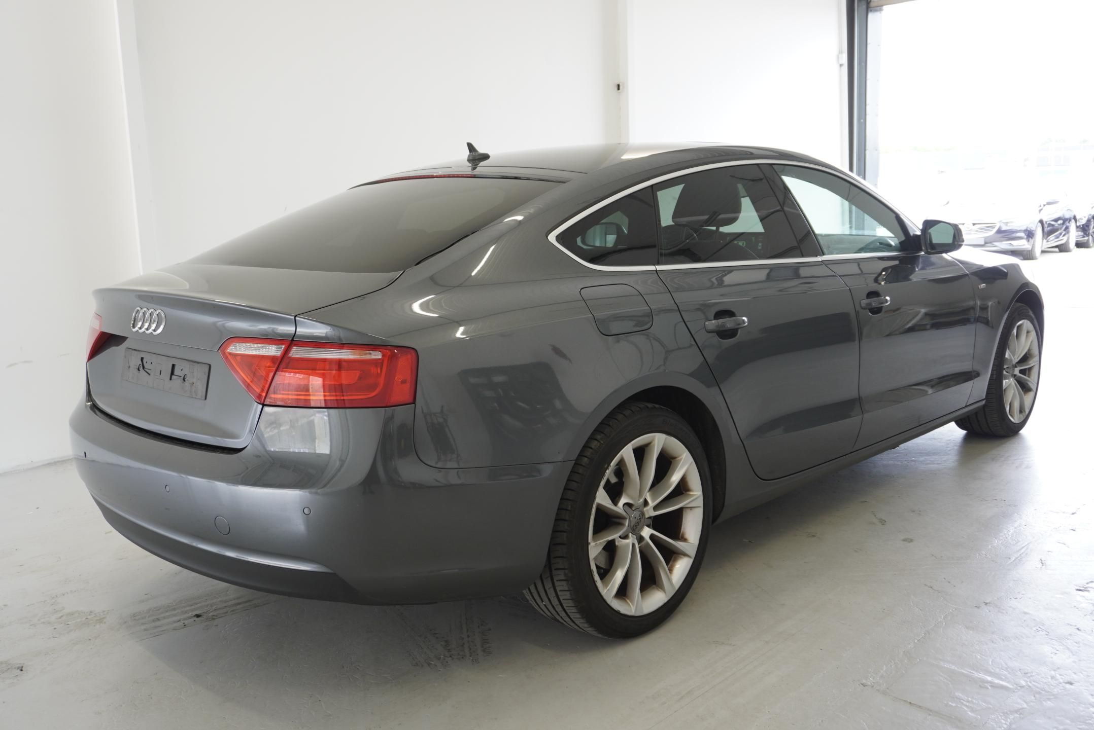 Audi A5, 2,0 TDI S-LINE AUTOMAT - fotka 5
