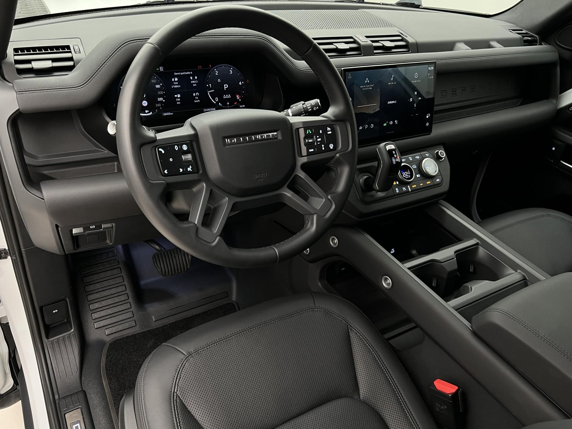 Land Rover Defender, 110 D300 X-DYNAMIC SE AWD AUT - fotka 4