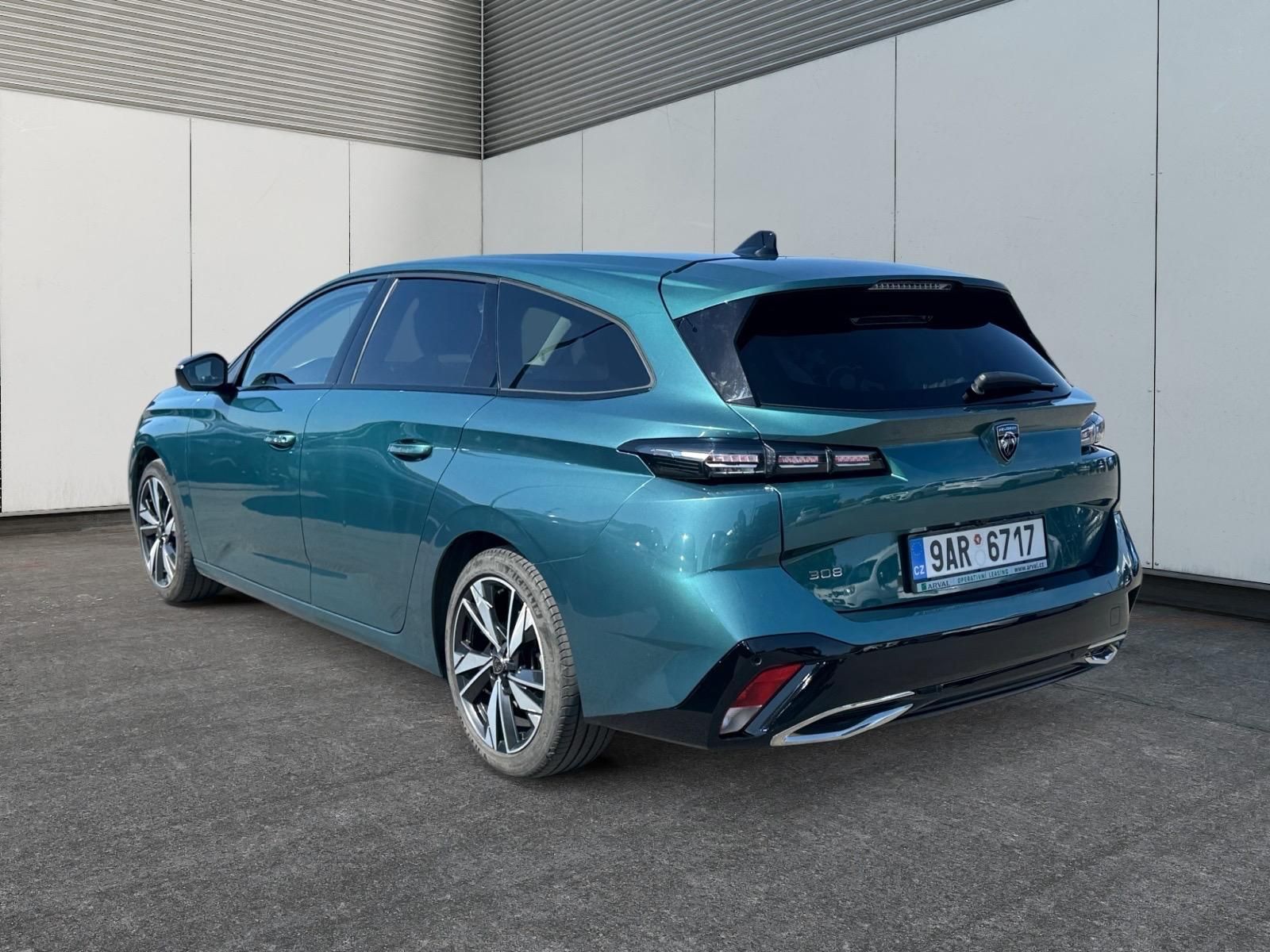 Peugeot 308, ALLURE 1.2PT 96kW CZ DPH - fotka 4