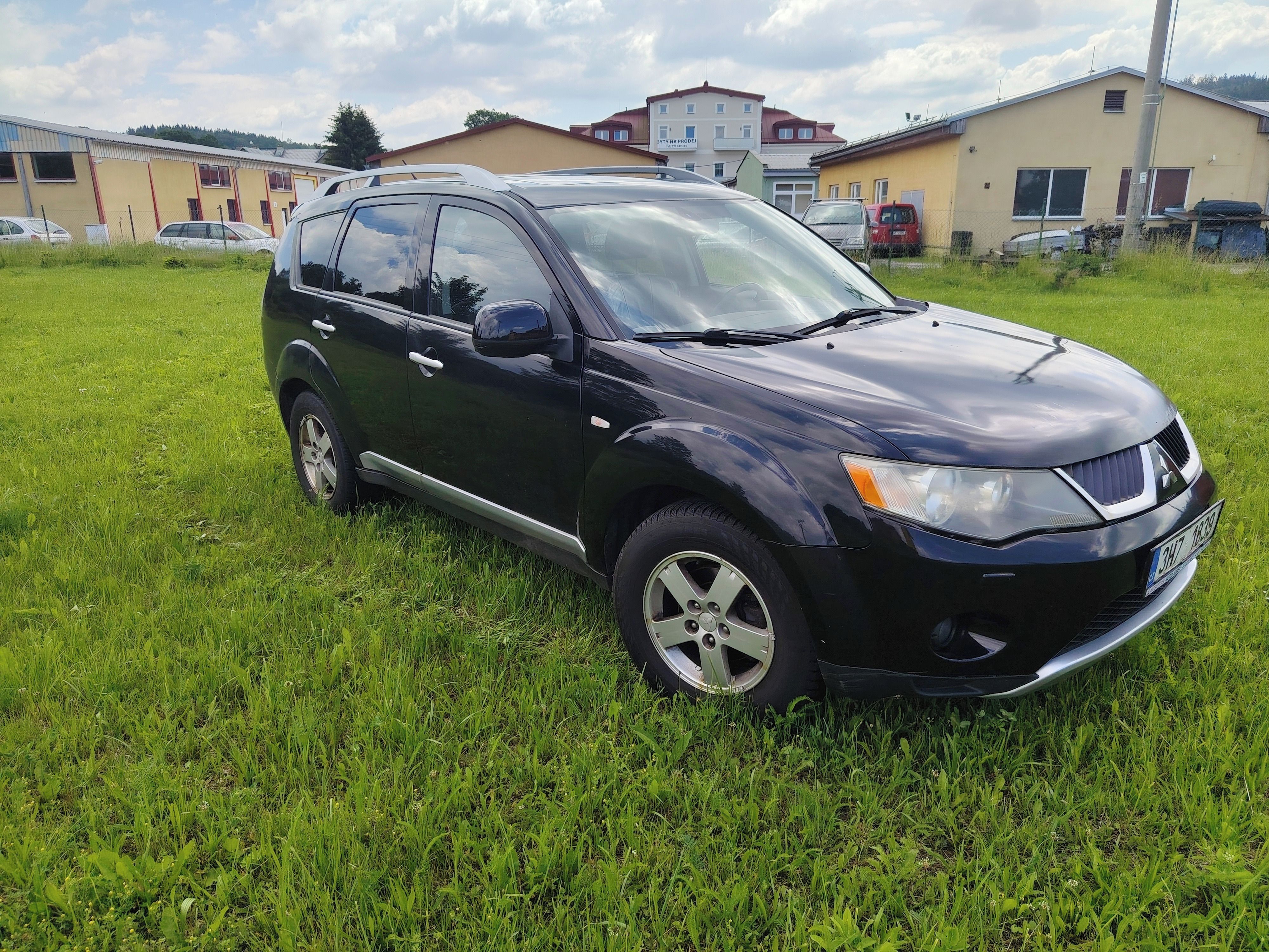 Mitsubishi Outlander, 2,0 Di-D, 7míst, serv. knížka - fotka 3