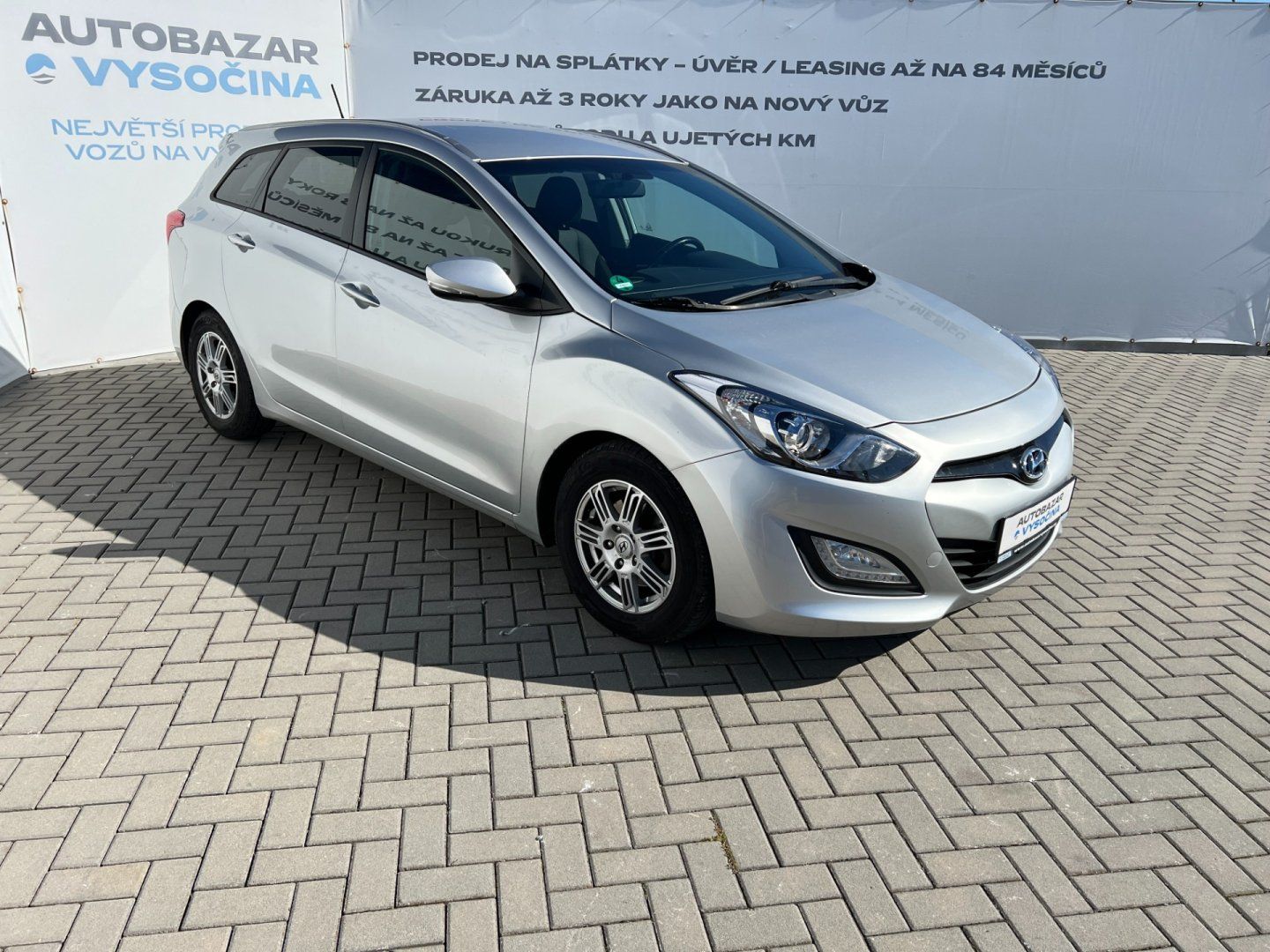 Hyundai i30, 1.6CRDi 81kW! NAVI! PDC! - fotka 3