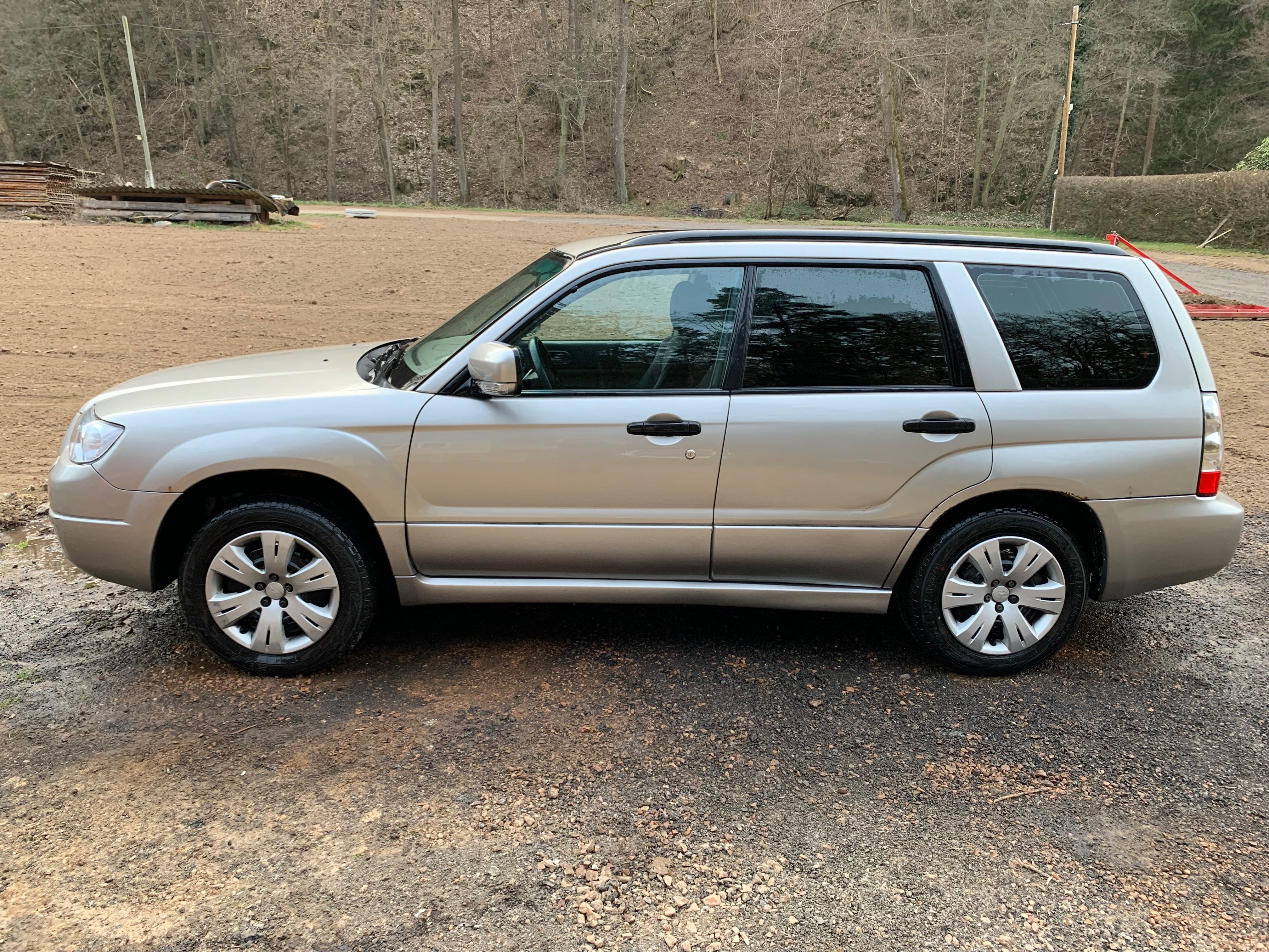 Subaru Forester, 2.0i automat - servisováno - fotka 5