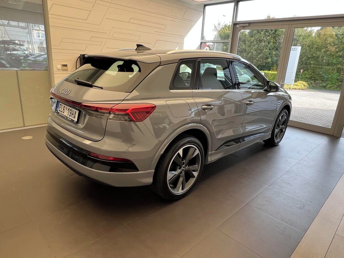 Audi Q4, e-tron performance  210 kW - fotka 3