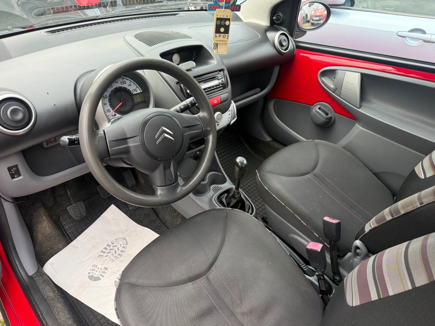 Citroën C1, 1.0 - fotka 6