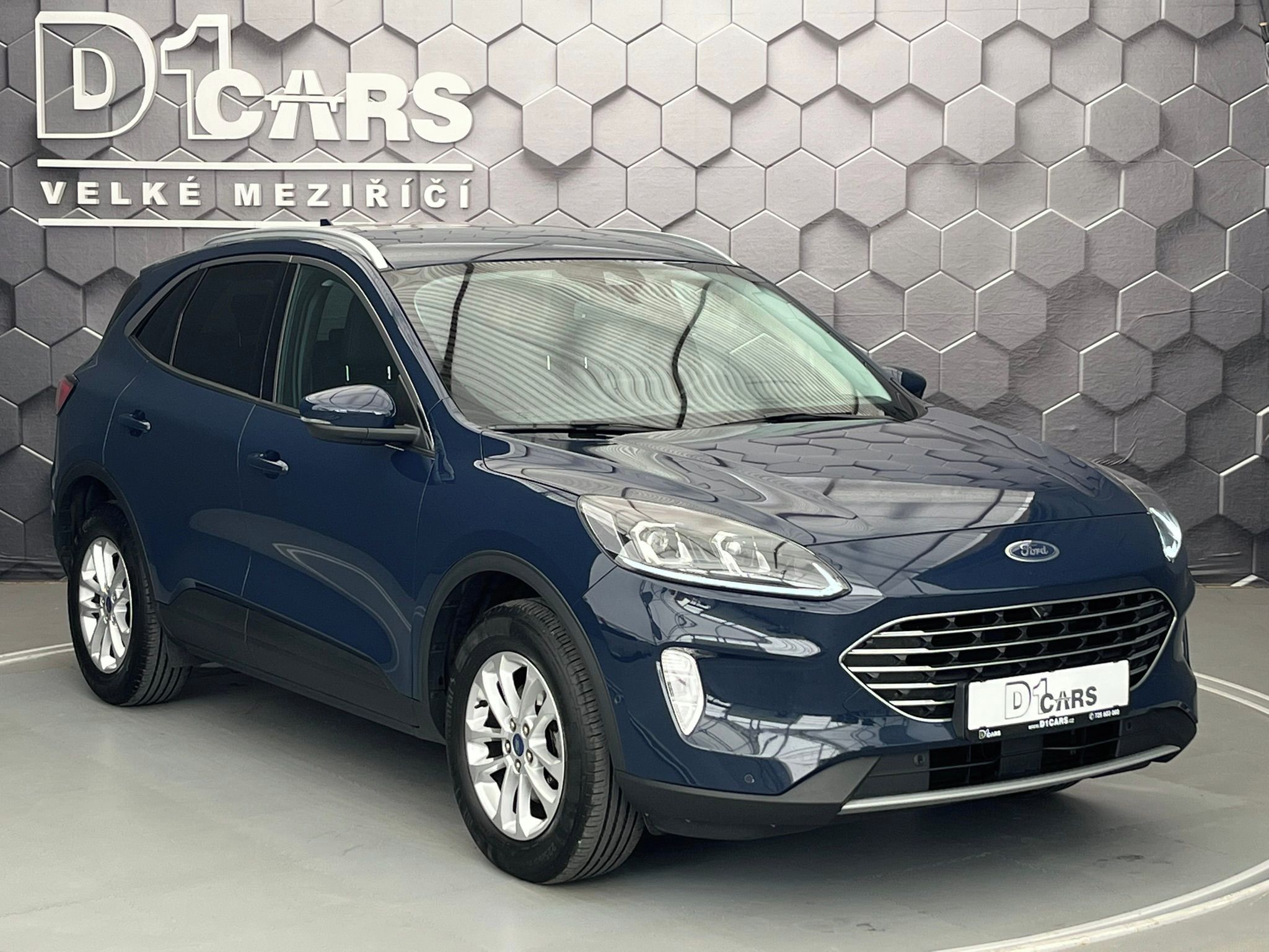 Ford Kuga, 2.5 HEV 4x4 TITANIUM - fotka 6