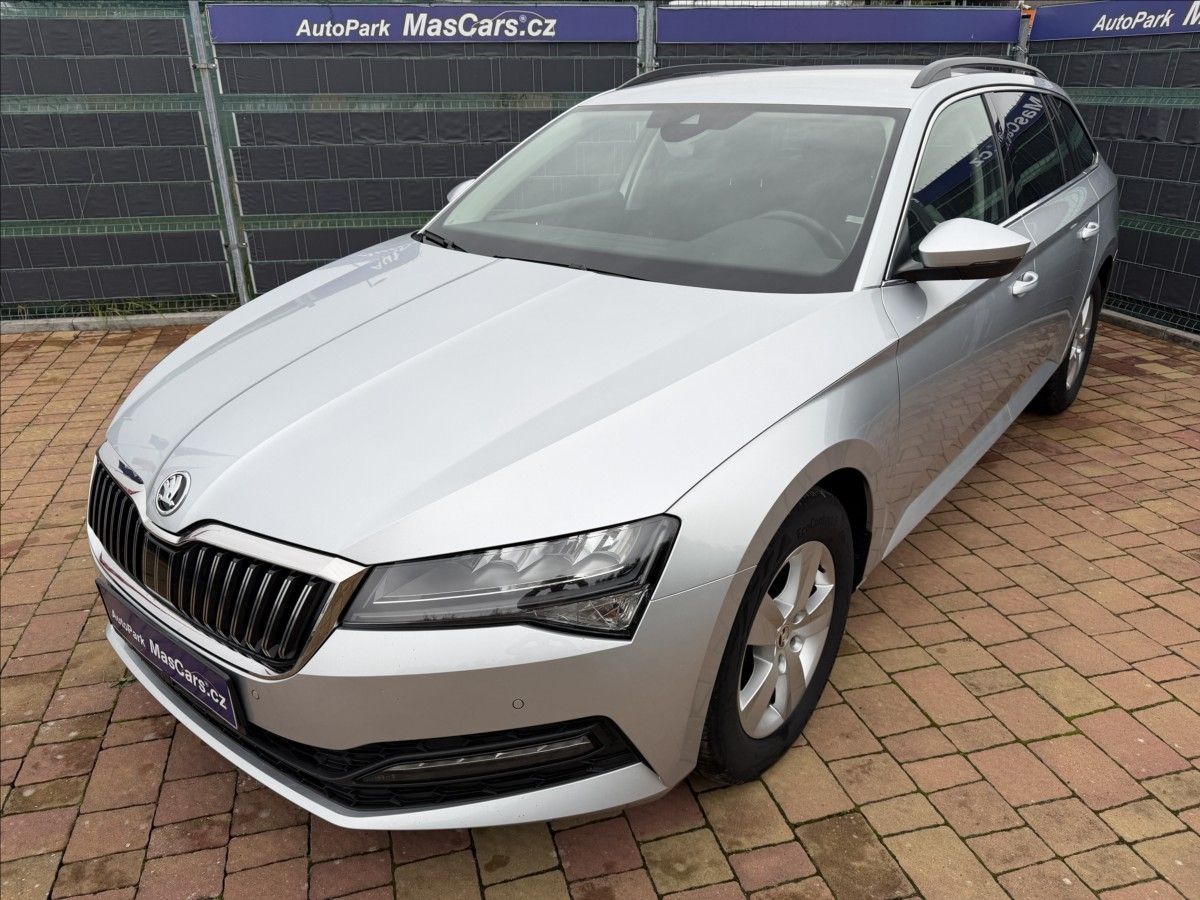 Škoda Superb, 2.0 TDI Ambition/Virtual/ACC - fotka 4