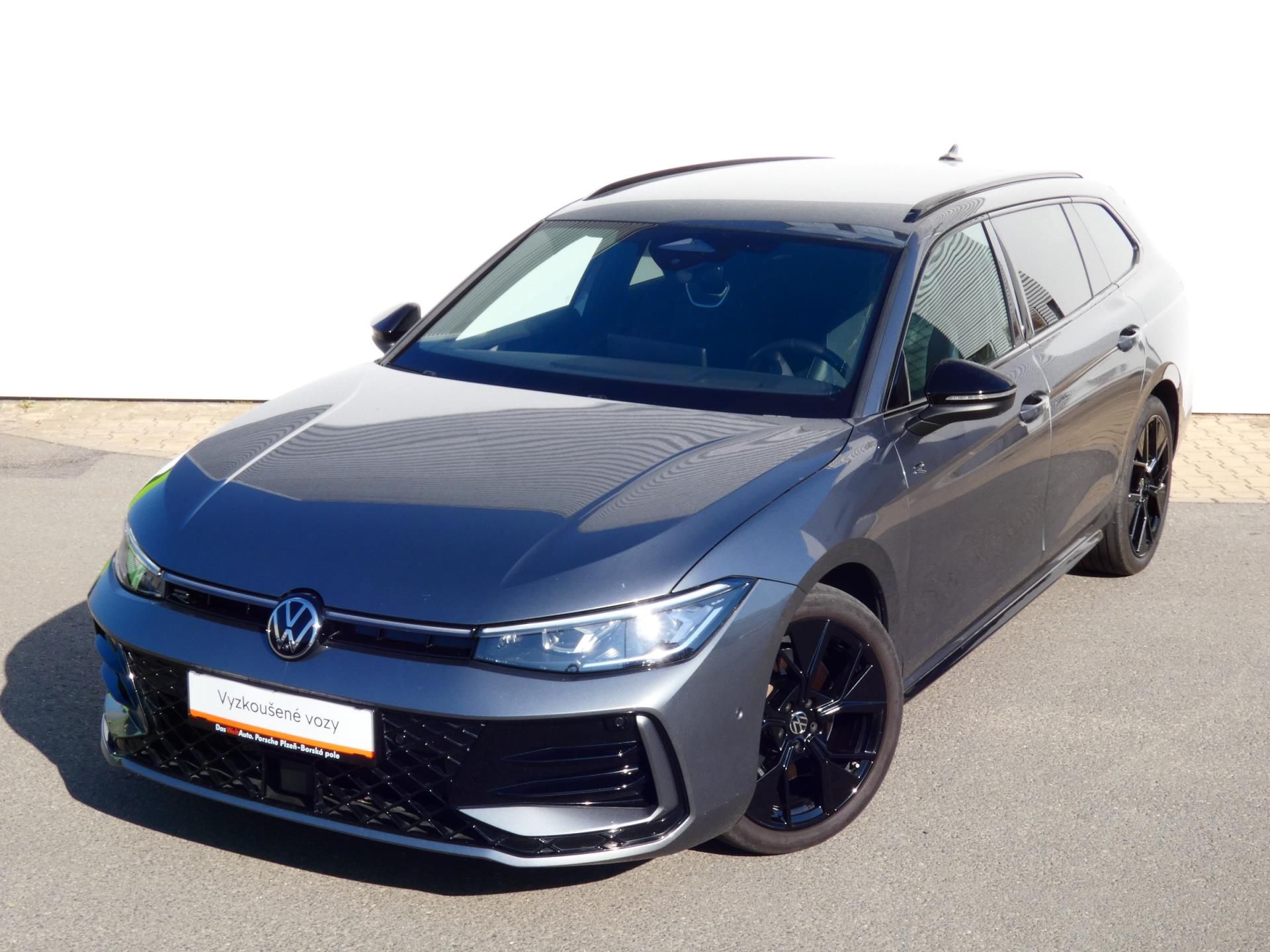Volkswagen Passat, R-Line 2.0 142KW 4MOTION - fotka 6