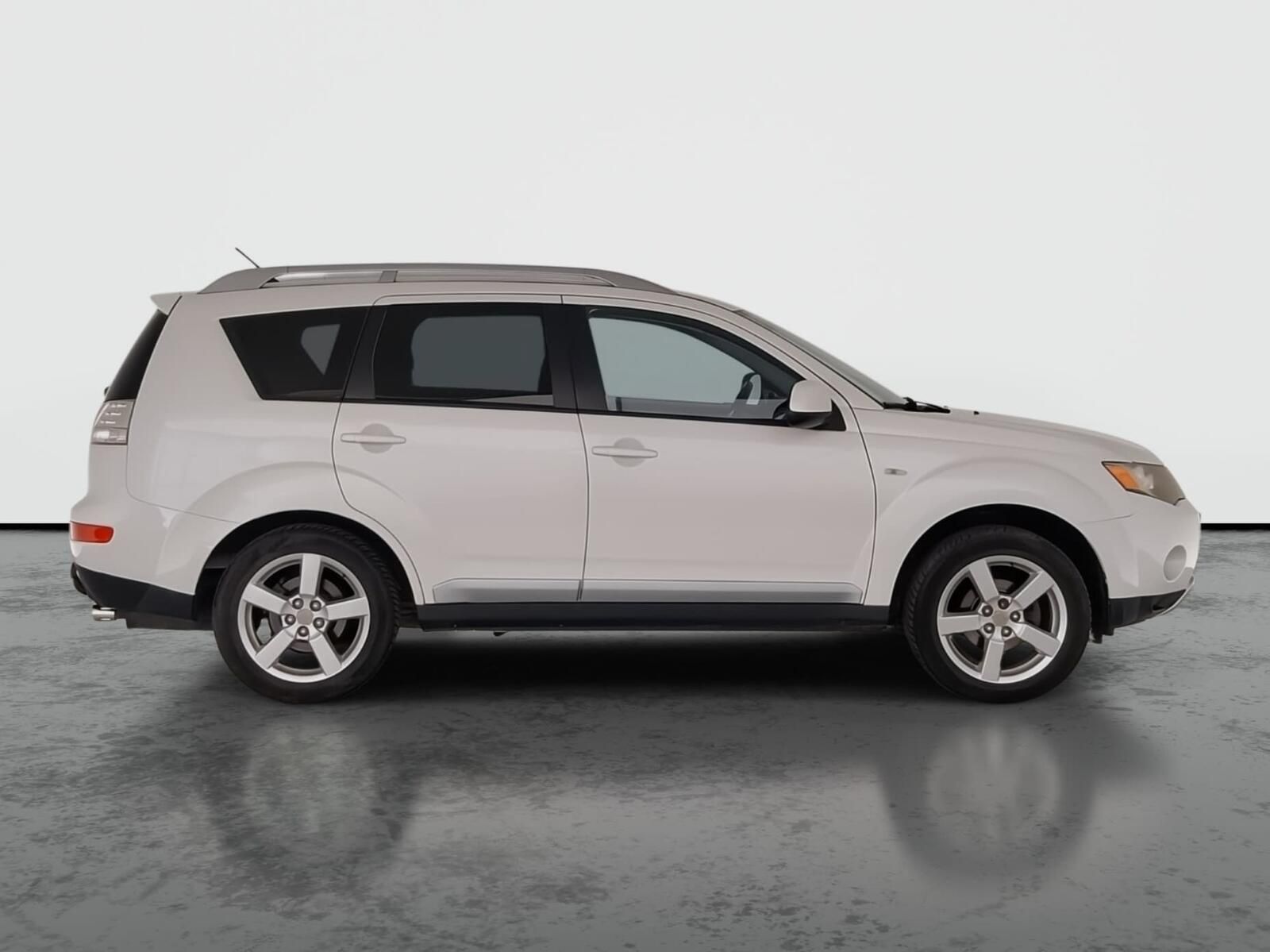 Mitsubishi Outlander, 2.0 DI-D, 4X4, 7 míst - fotka 6