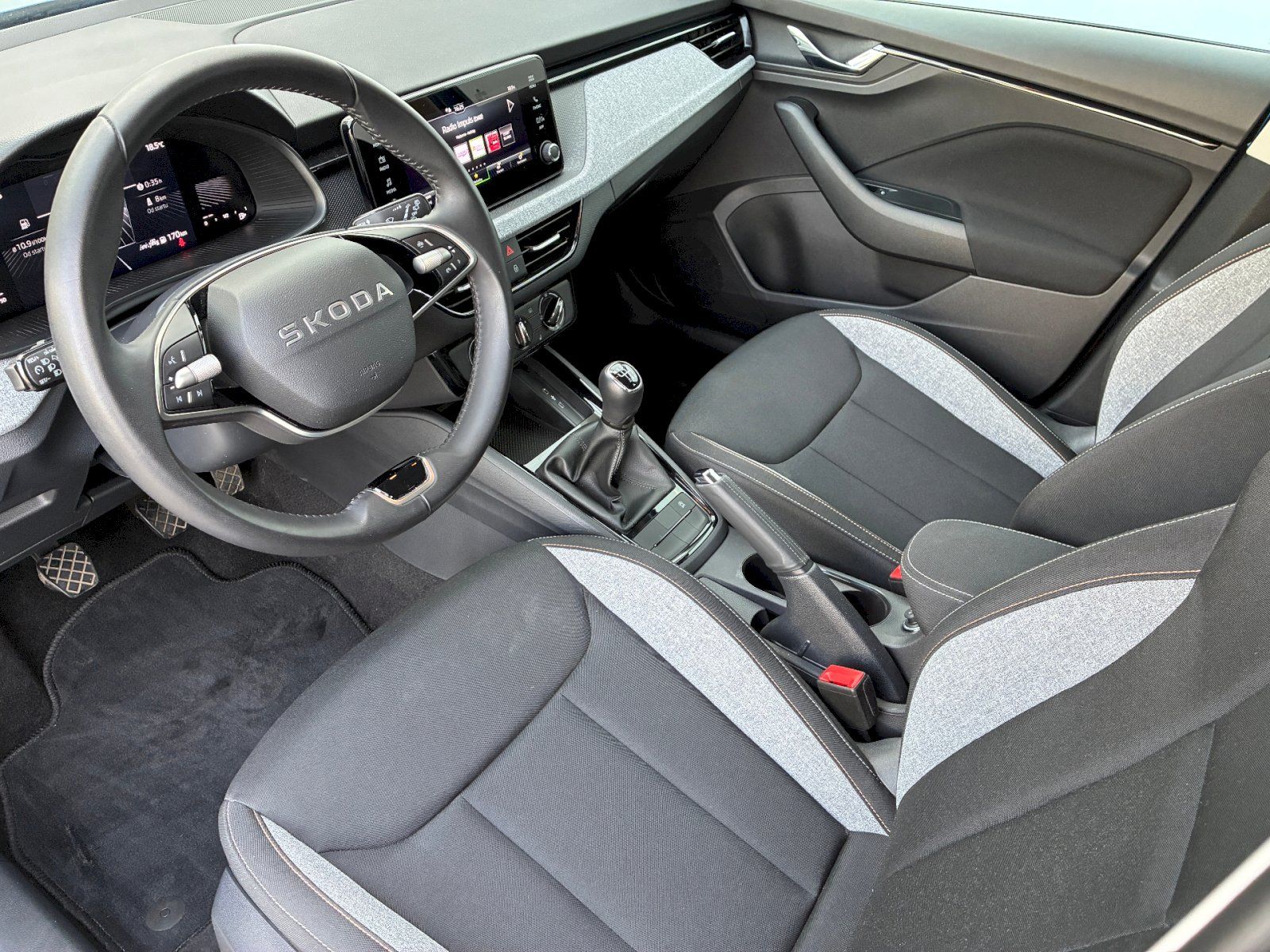 Škoda Scala, 1,0 TSI / 85 kW Selection - fotka 5
