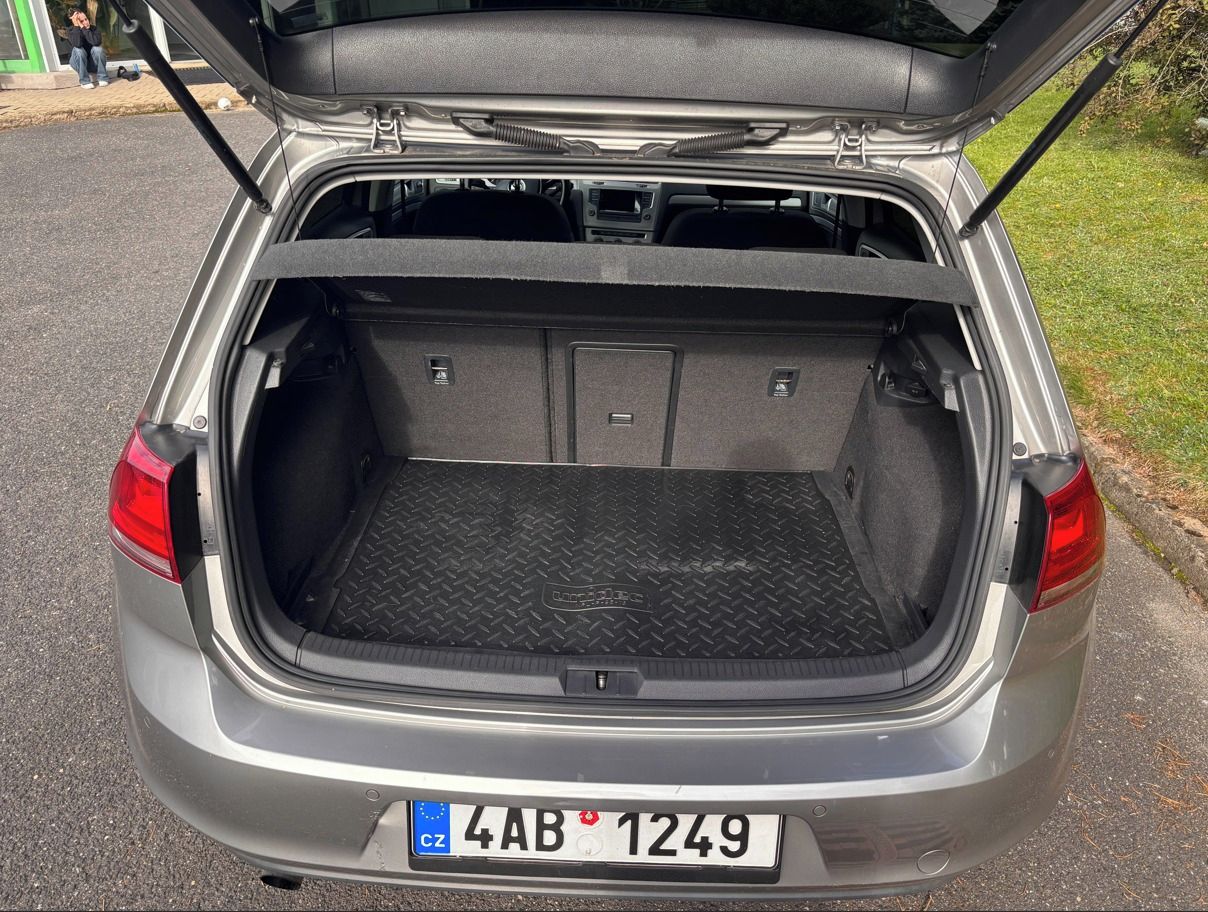 Volkswagen Golf, Volksvagen Golf 1,2 TSI 105 PS - fotka 4