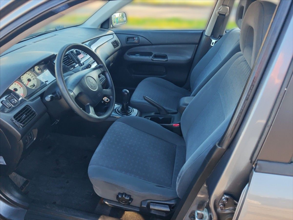 Mitsubishi Lancer, 1,6 i - fotka 6