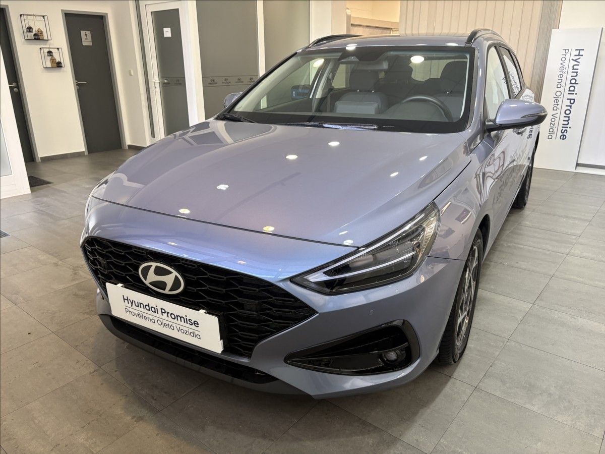 Hyundai i30, 1,5 HB FL MT Family, TOP Stav