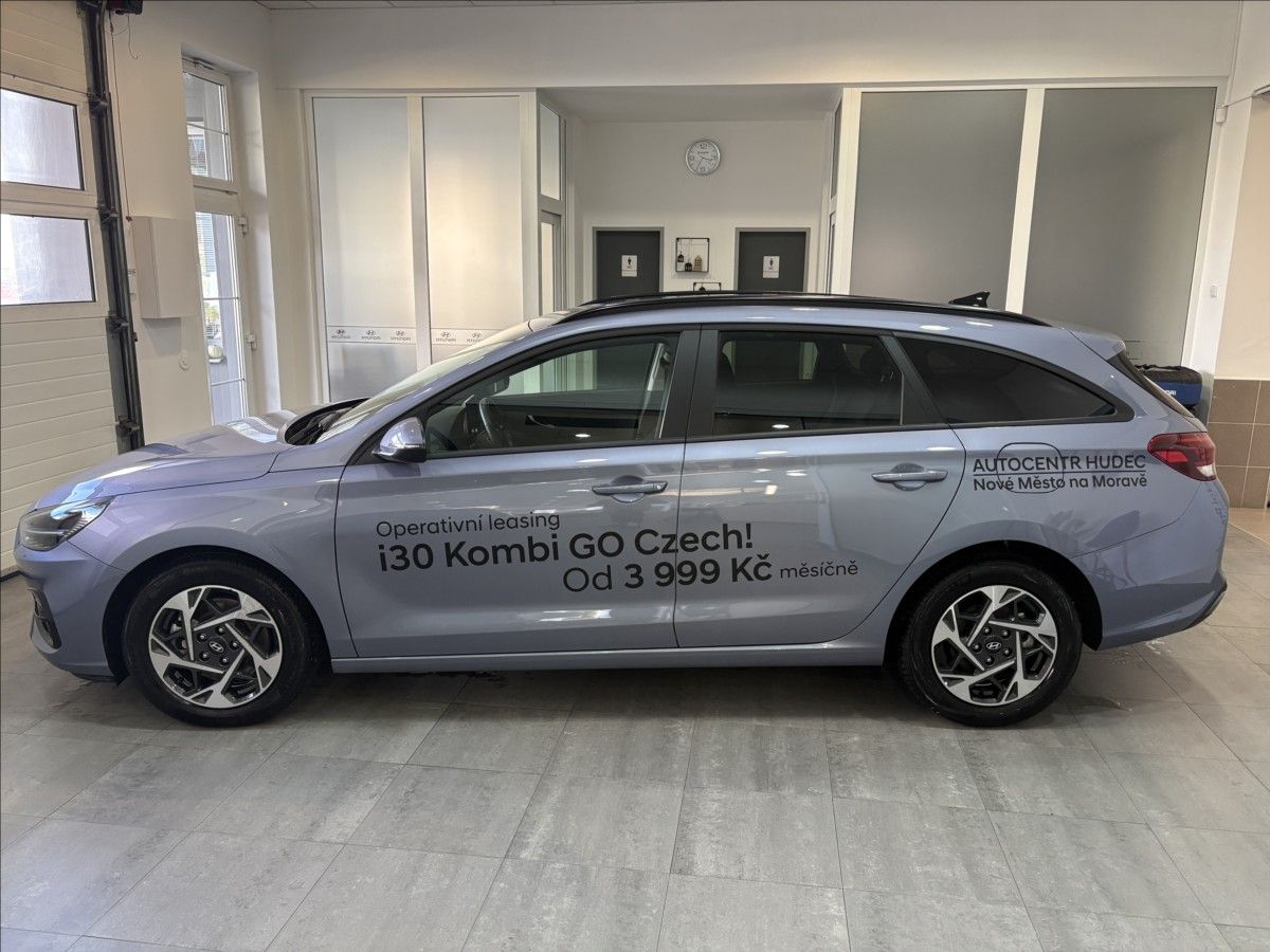 Hyundai i30, 1,5 HB FL MT Family, TOP Stav - fotka 2