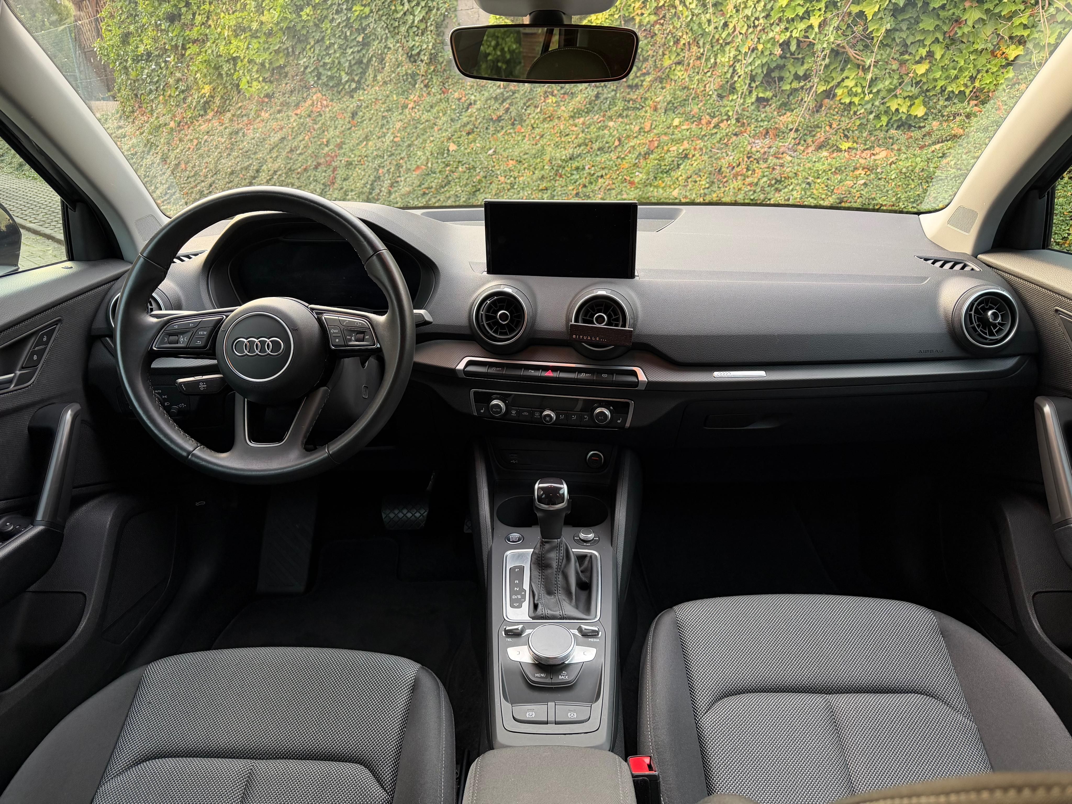 Audi Q2, Audi Q2 1,5 TFSI [telefon skryt]kW - fotka 6