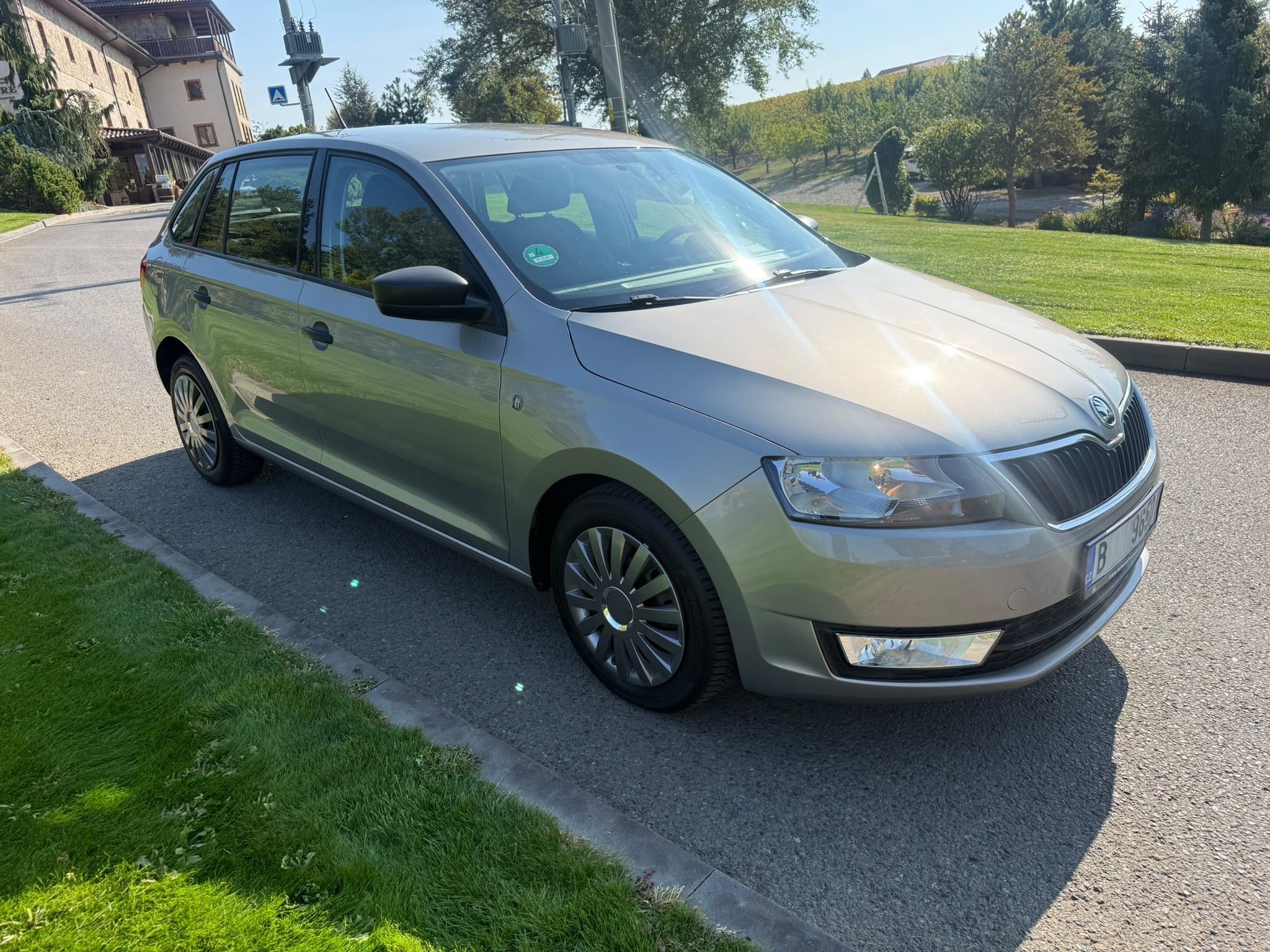 Škoda Rapid, 1.2 TSI  63KW - fotka 4