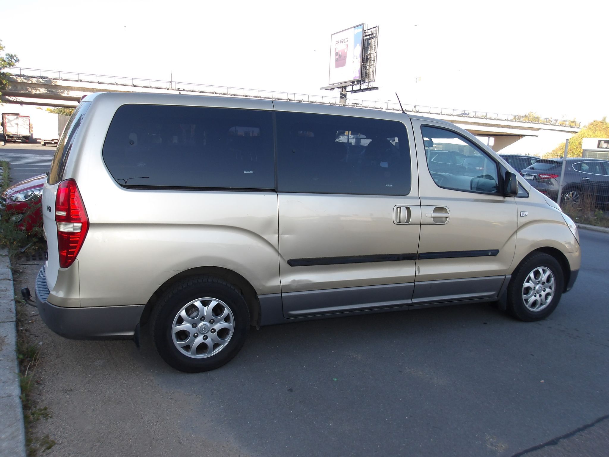 Hyundai H 1, 2,5CRDi ČR 6 MÍST Po GO motoru - fotka 6