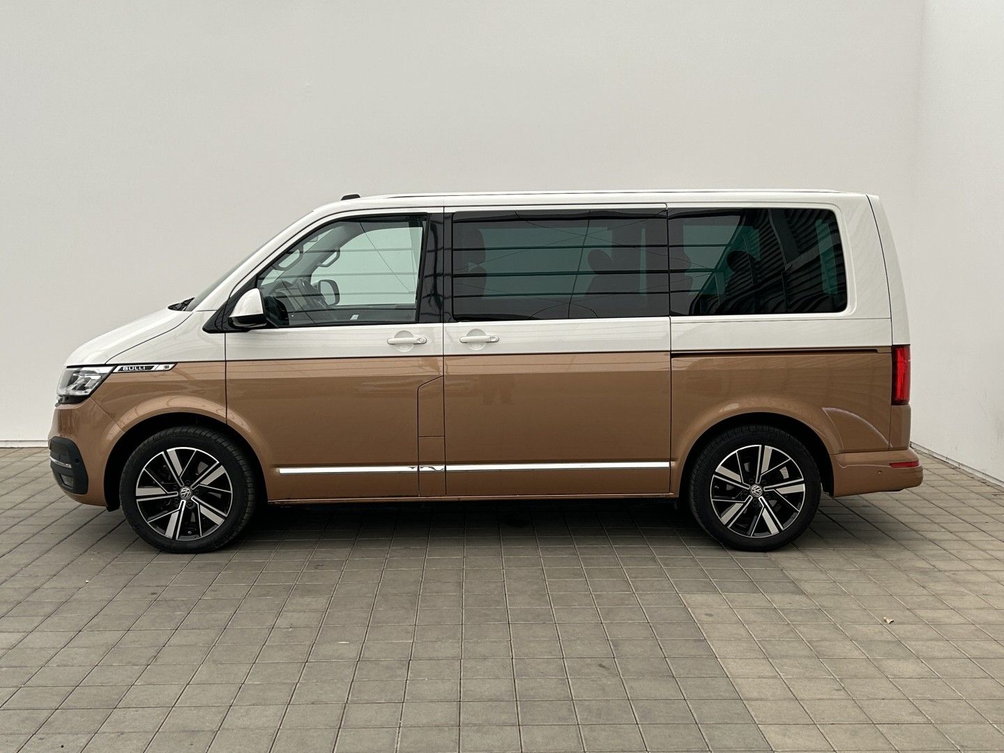 Volkswagen Multivan, 2.0TDi 150kW 4x4  Highline - fotka 2