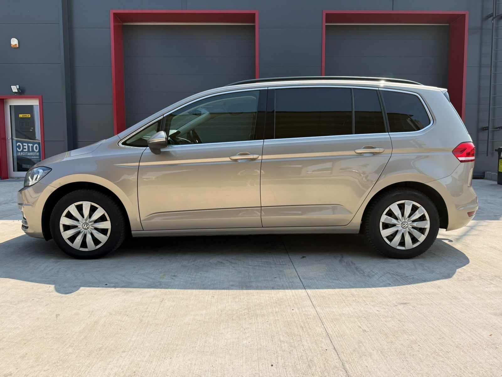 Volkswagen Touran, Volkswagen Touran 1.6 TDI 2020 - fotka 5