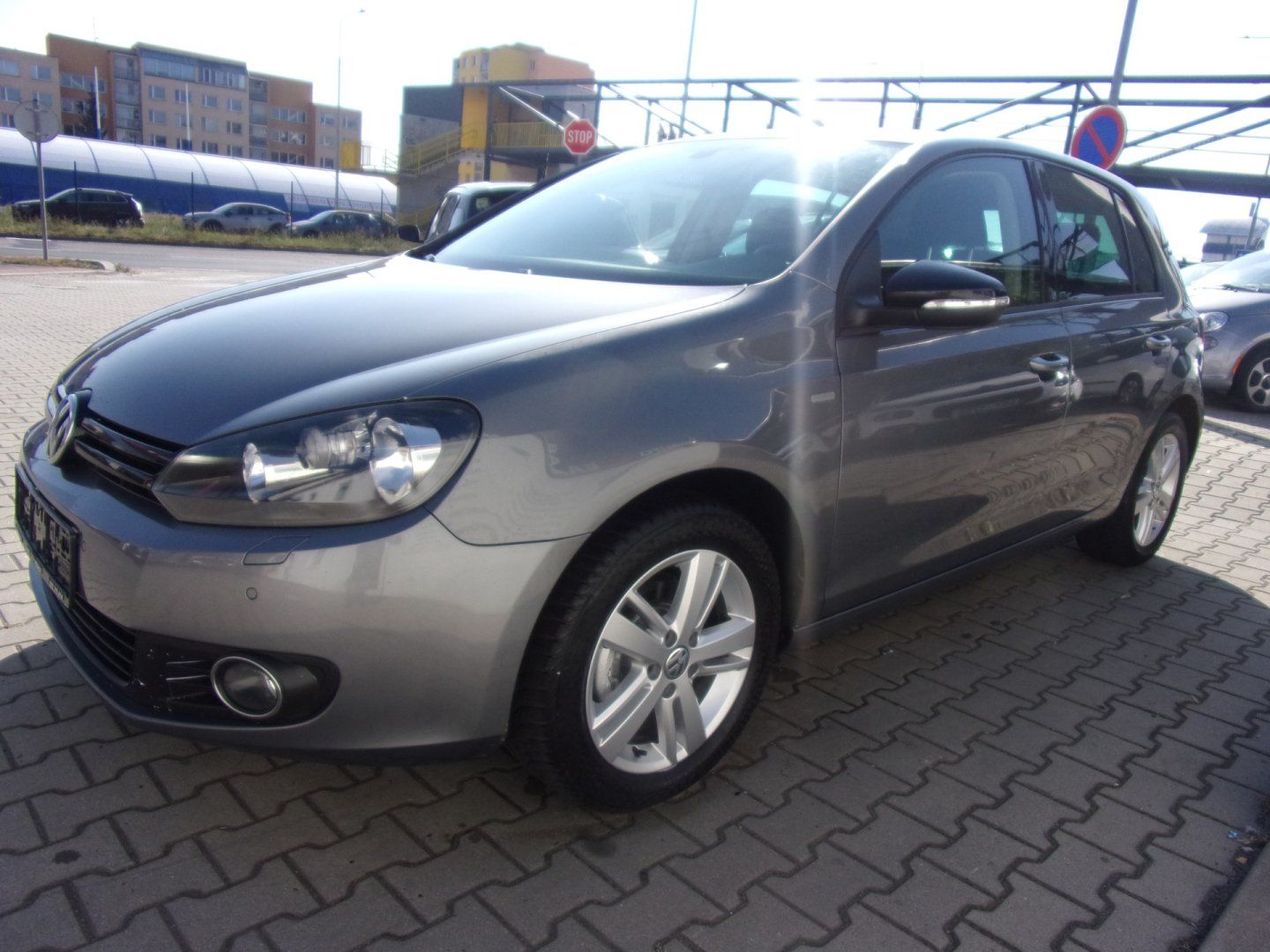 Volkswagen Golf, VI 1,2TSi Match Red line - fotka 4