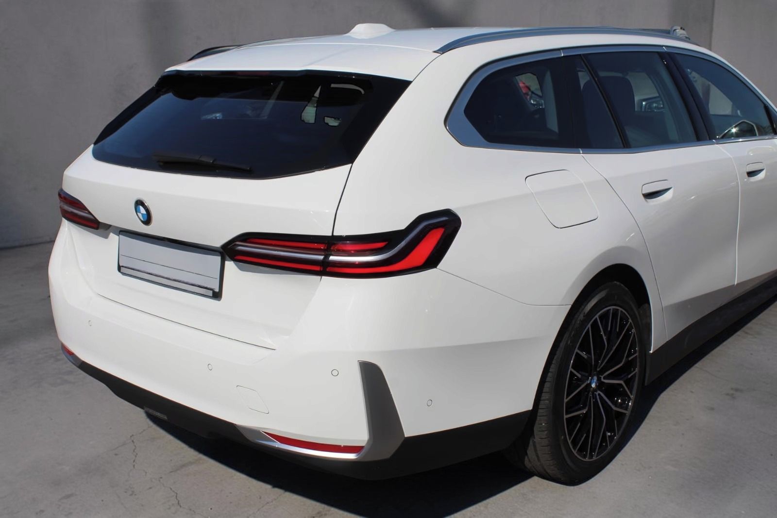 BMW Řada 5 - fotka 4