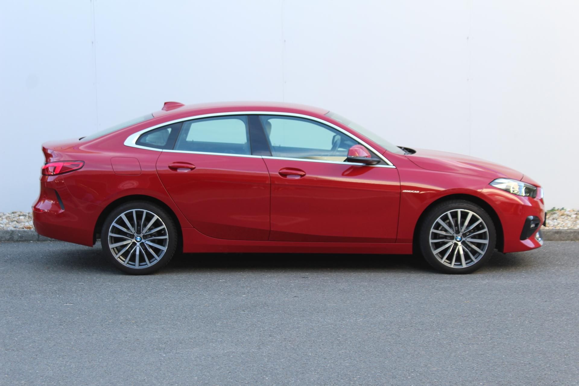 BMW Řada 2, 218i Gran Coupé - fotka 3