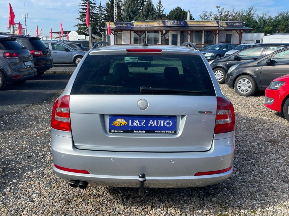 Škoda Octavia, 2,0 TSi RS - fotka 5