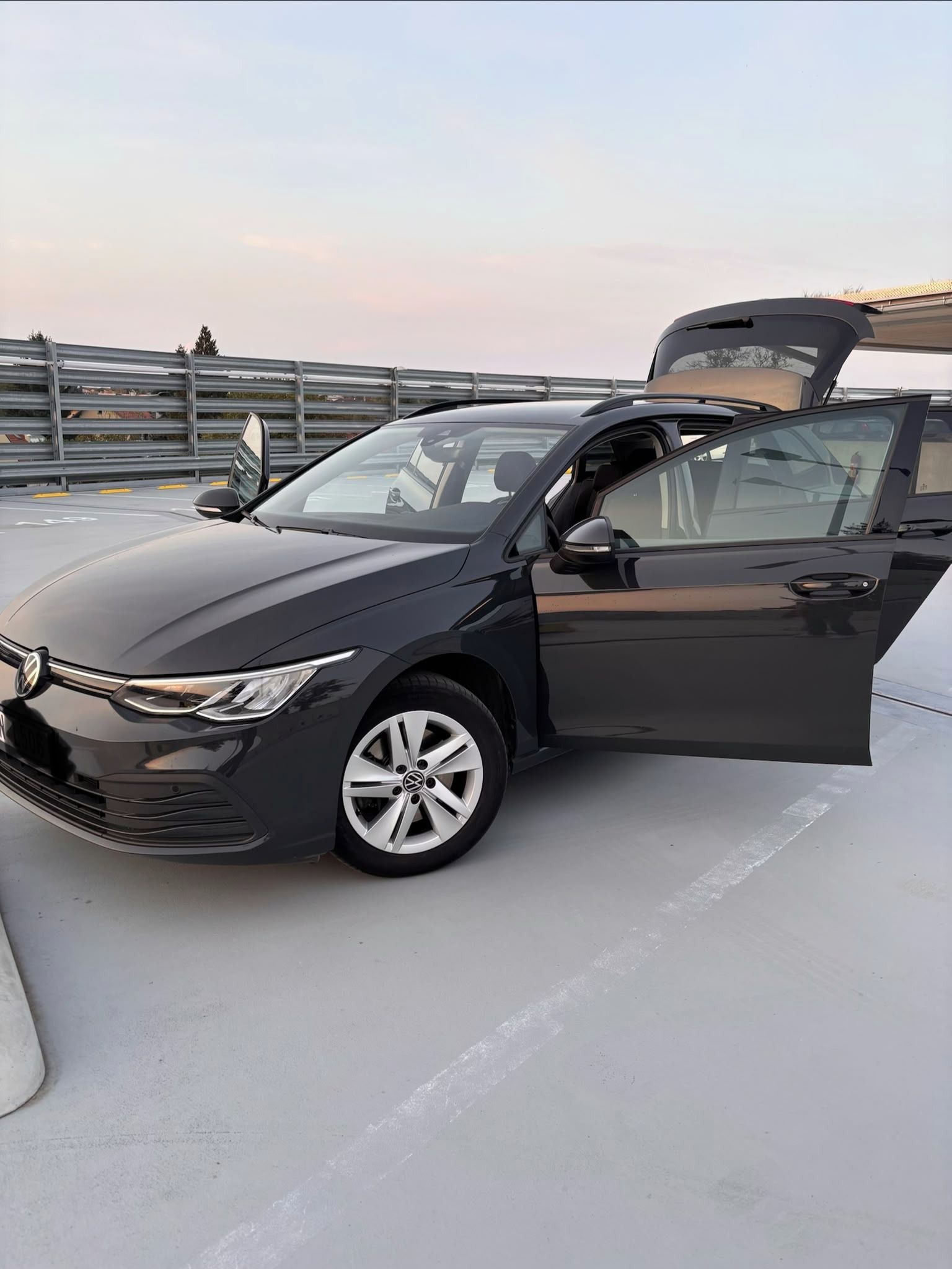 Volkswagen Golf, 2.0 TDI 110 kW - fotka 5