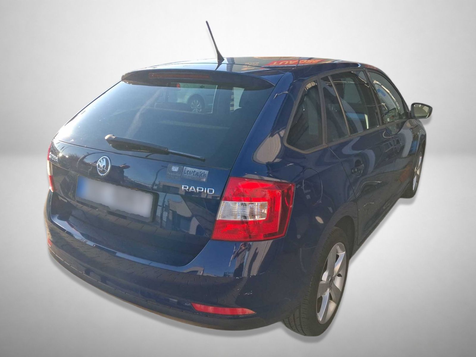 Škoda Rapid, 1.2 TSI, ČR,1.maj, Klima - fotka 2