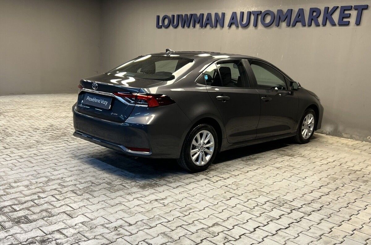 Toyota Corolla, 1,8 Hybrid AT Comfort - fotka 2
