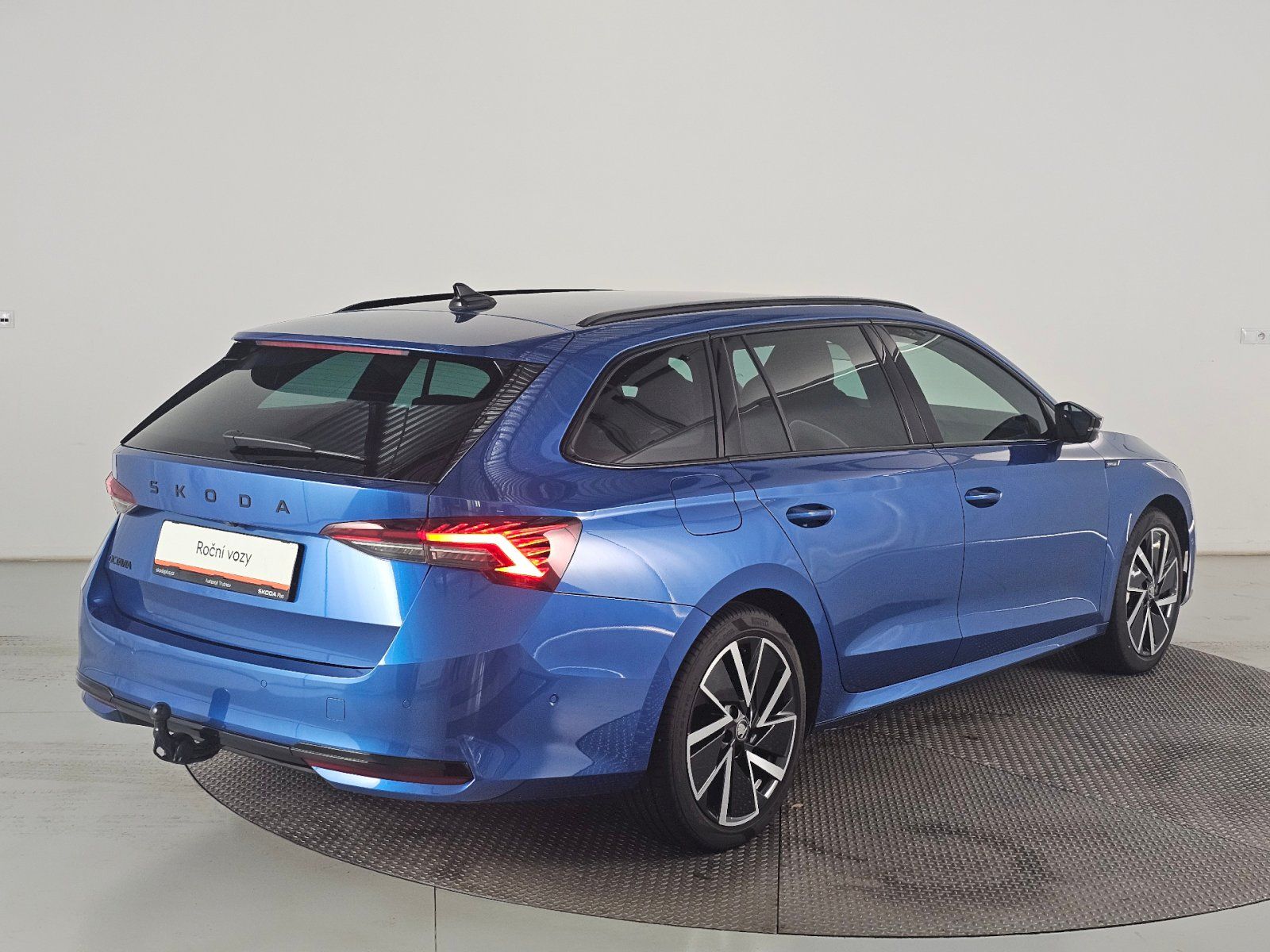 Škoda Octavia, 1.5TSI 110kW SPORTLINE TAŽNÉ - fotka 2