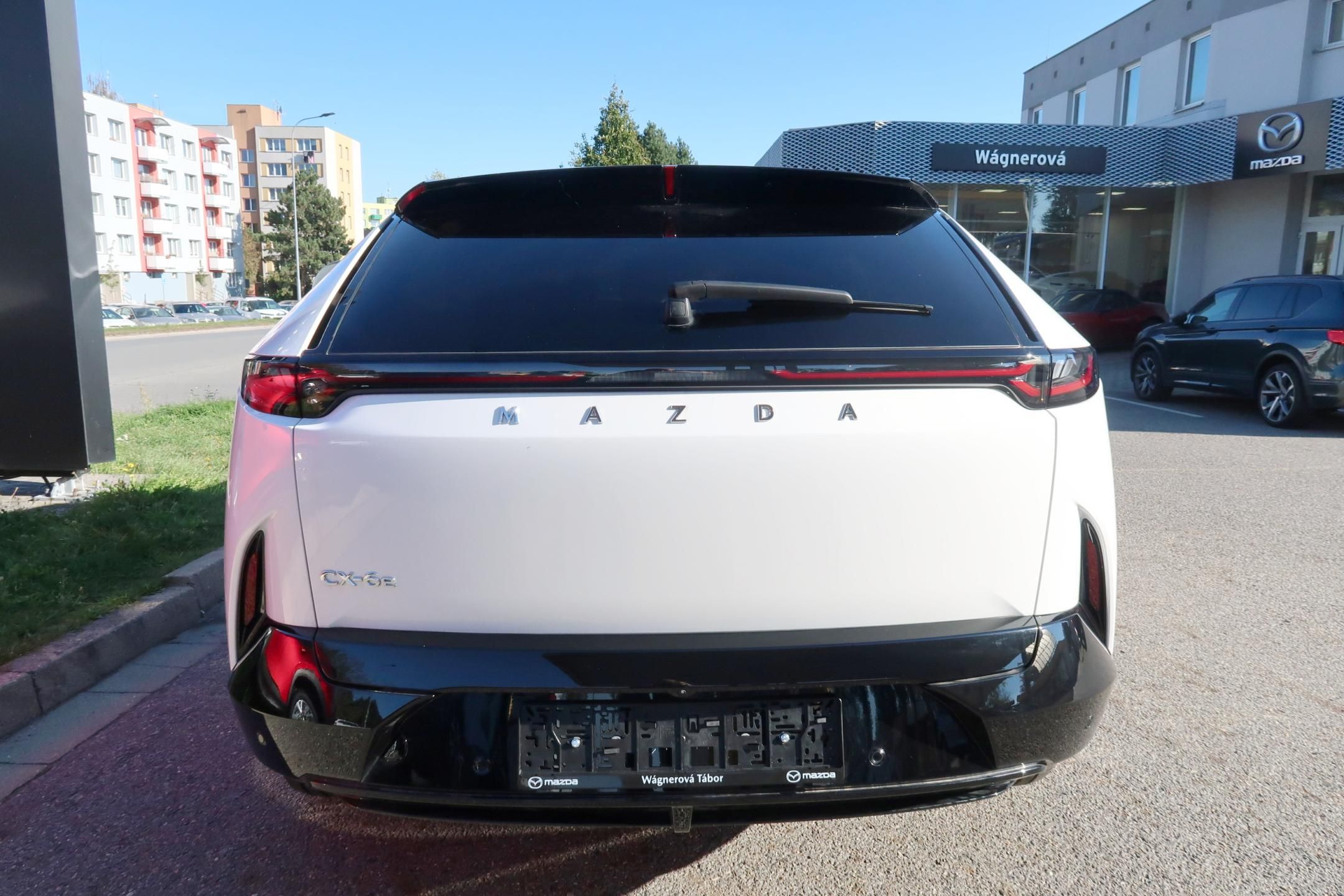 Mazda CX-6e, EV 258ps Takumi, černá kůže - fotka 6