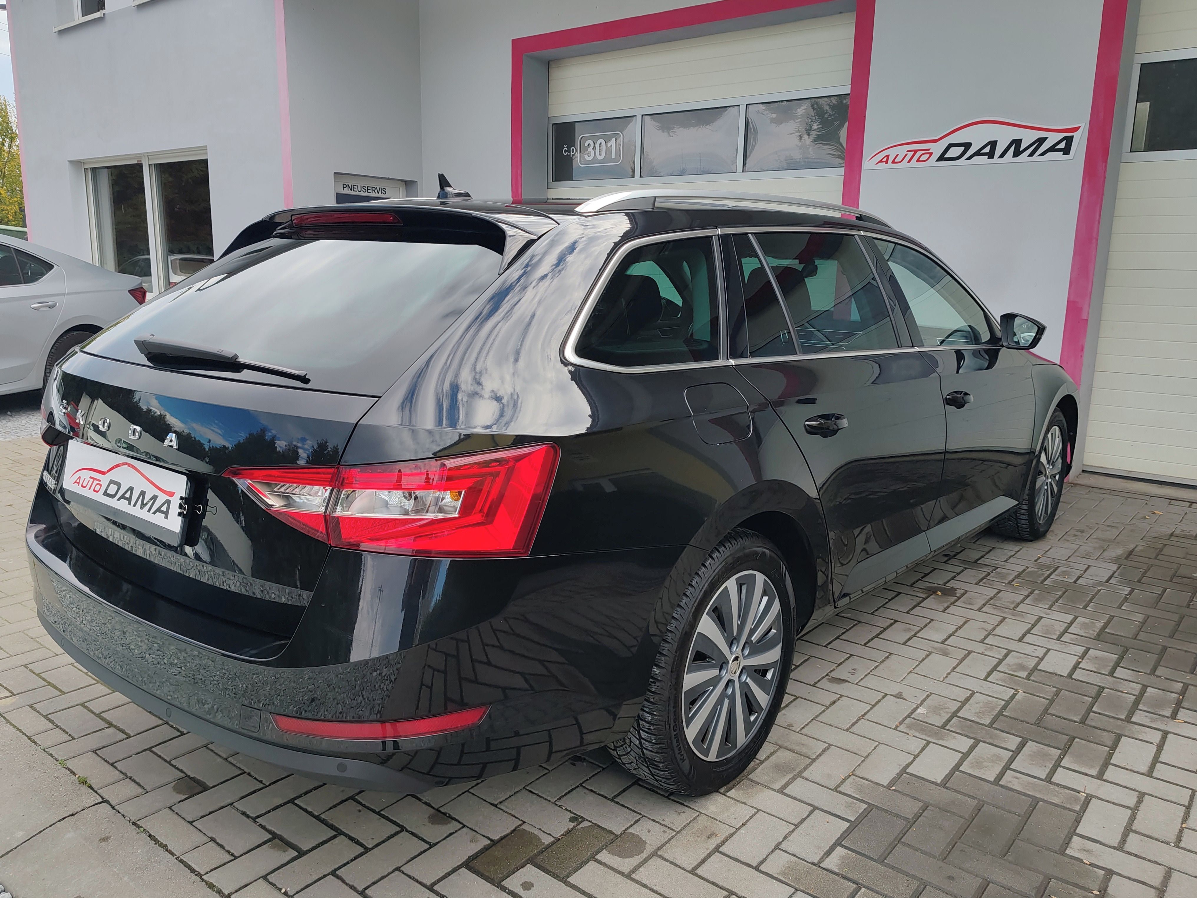 Škoda Superb, 2.0TDI STYLE 1.Maj*ČR*DPH - fotka 4