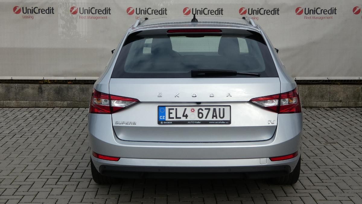 Škoda Superb, 1.4 TSI iV Ambition DSG - fotka 4