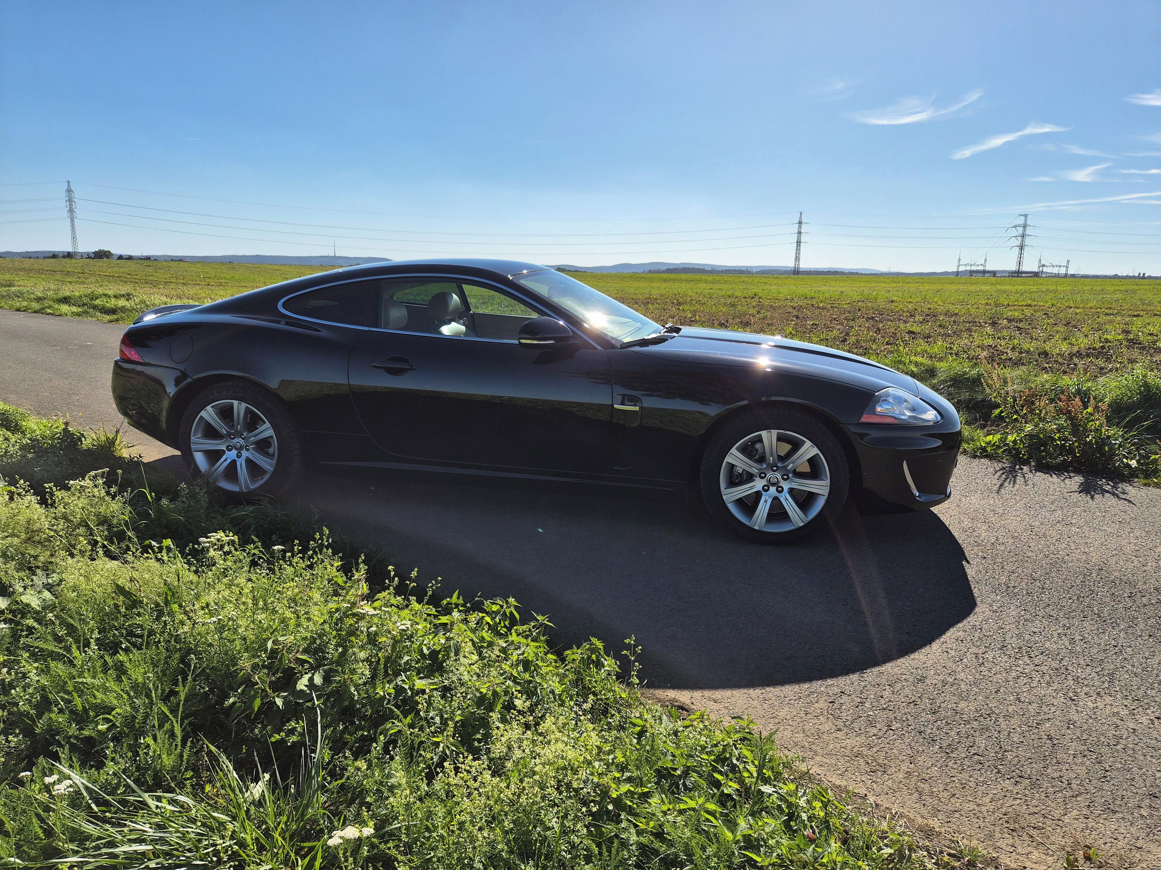 Jaguar XK, Jaguar XK 5.0 atmosférická V8 - fotka 5