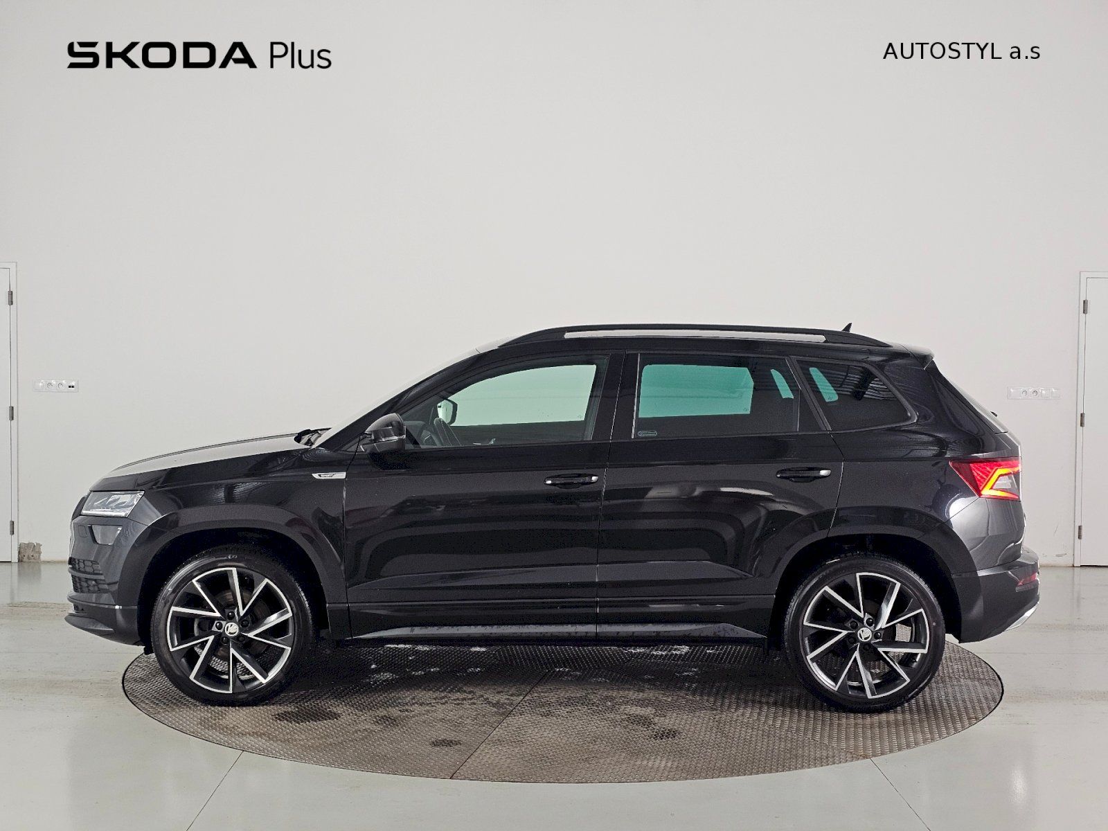 Škoda Karoq, 2.0TDI 110kW 4x4 DSG SPORTLINE - fotka 3