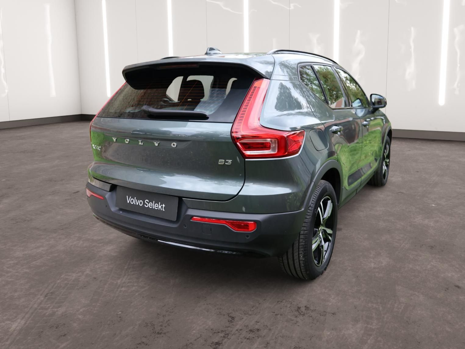 Volvo XC40, Plus, B3 Mild hybrid - fotka 4