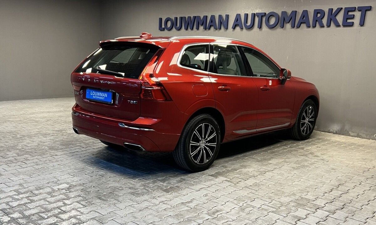 Volvo XC60, T5 AT AWD Inscription - fotka 3