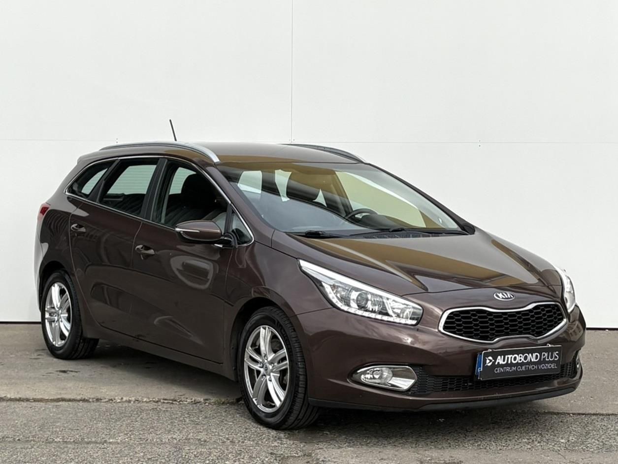 Kia Cee´d, 1.6 GDi 99kW Exclusive - fotka 6