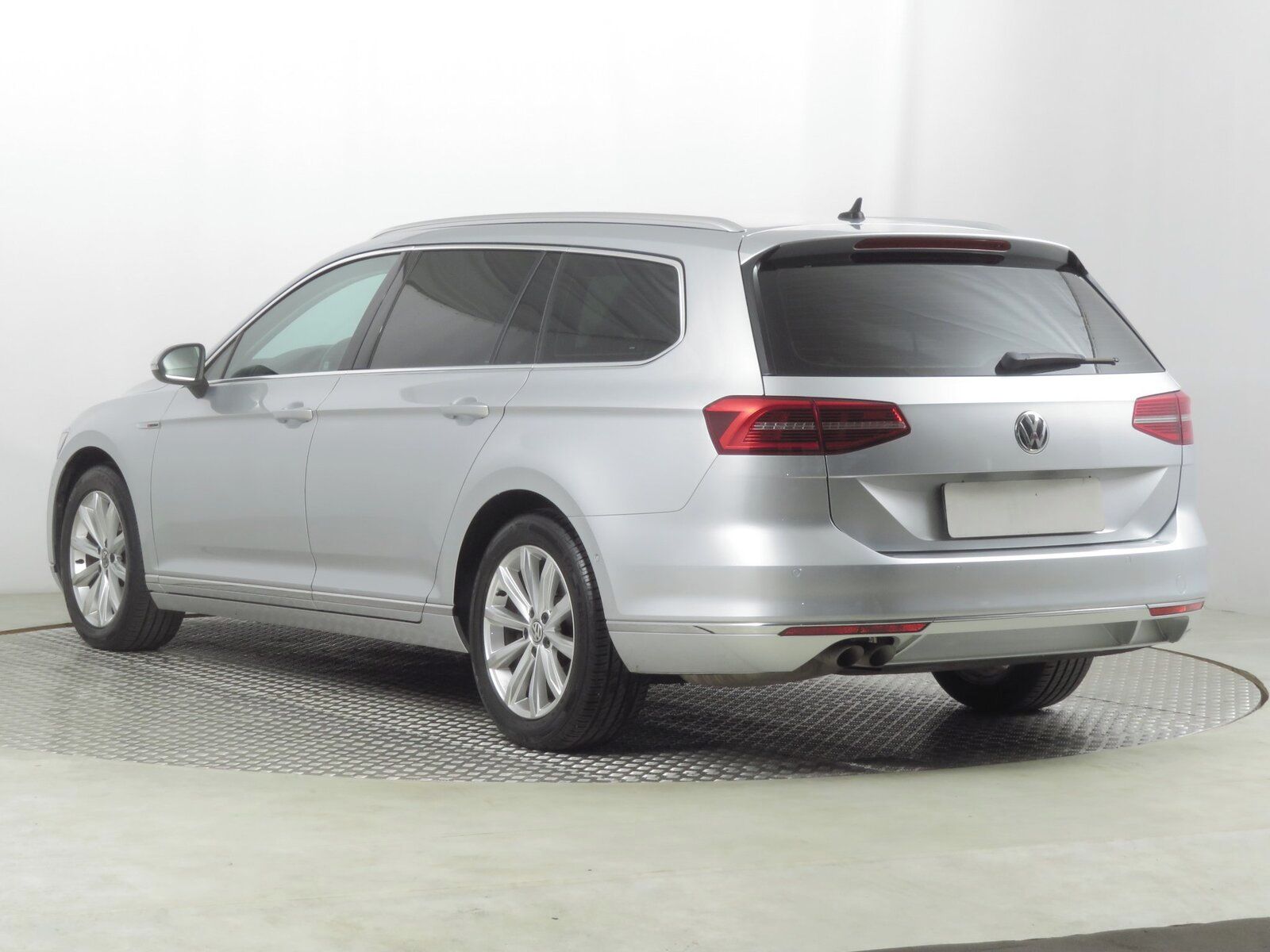 Volkswagen Passat, 2.0 TDI, Highline, 4X4 - fotka 4