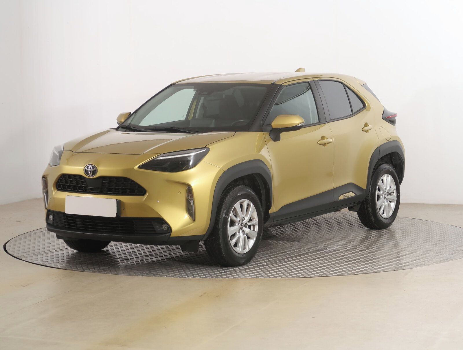 Toyota Yaris Cross, 1.5 VVT-i, Serv.kniha - fotka 2