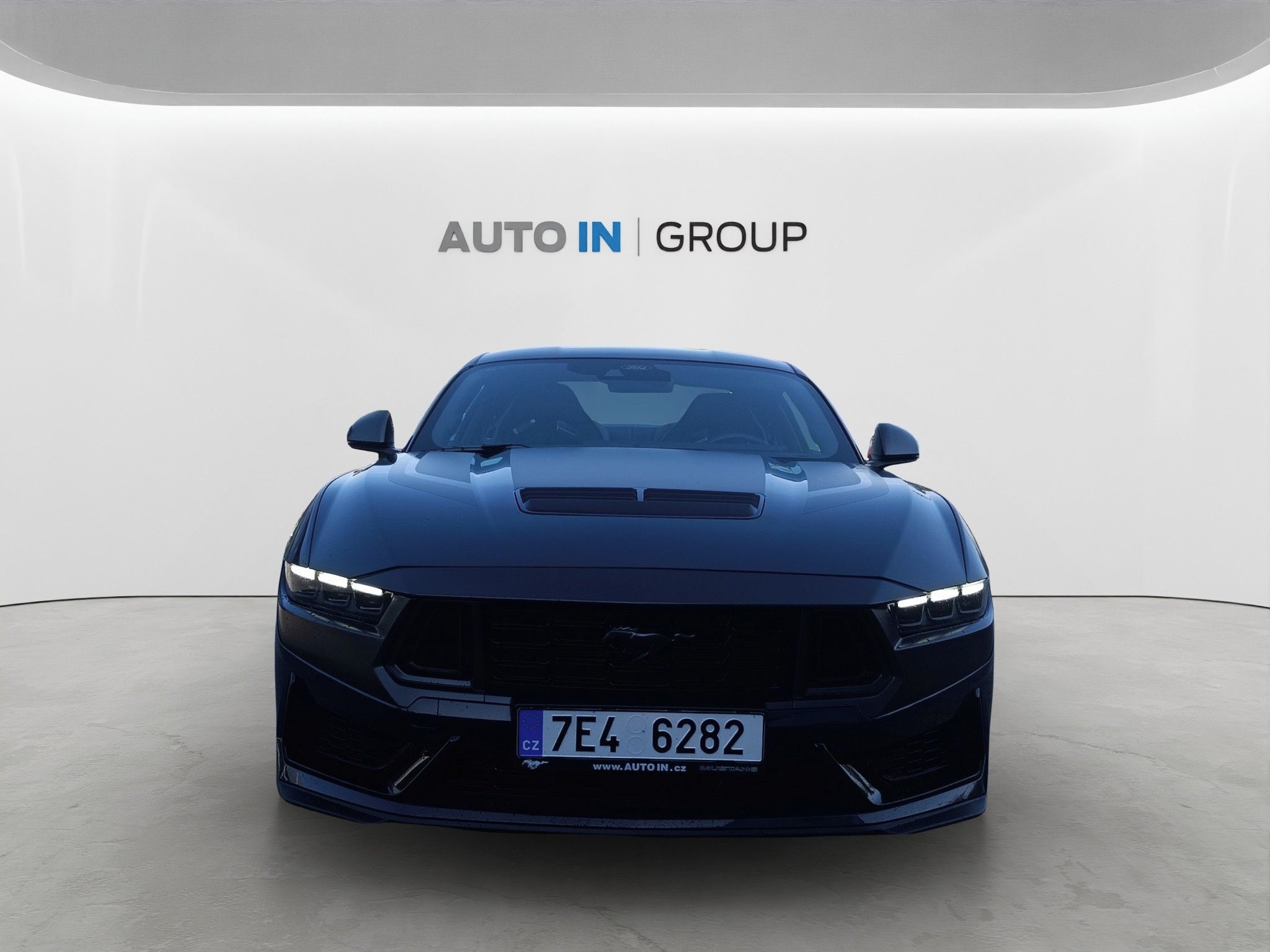 Ford Mustang, V8 DARK HORSE 5.0 334 kW/ 453k - fotka 2
