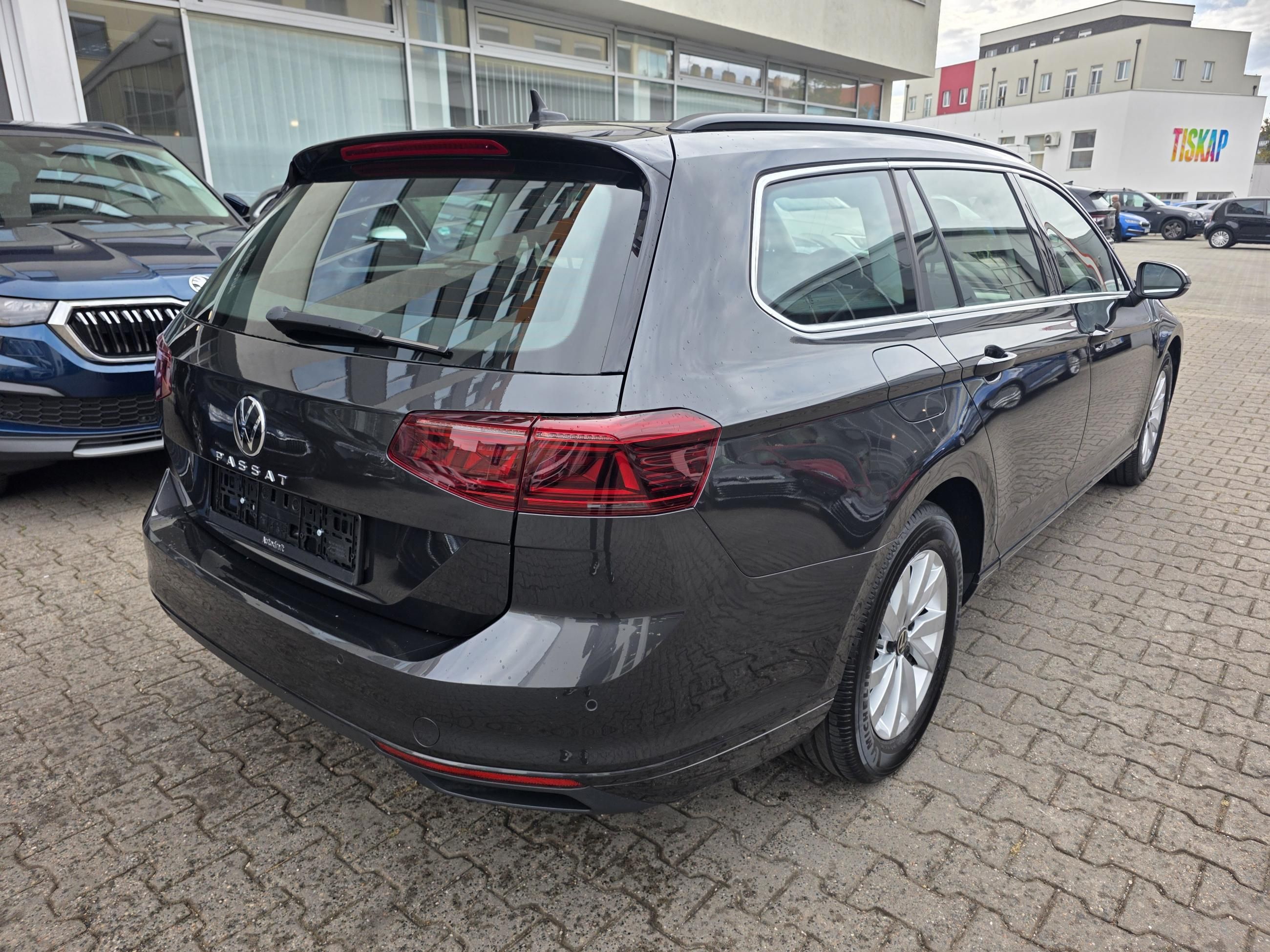 Volkswagen Passat Variant, 2.0 TDI 110kW DSG / Tažné - fotka 6