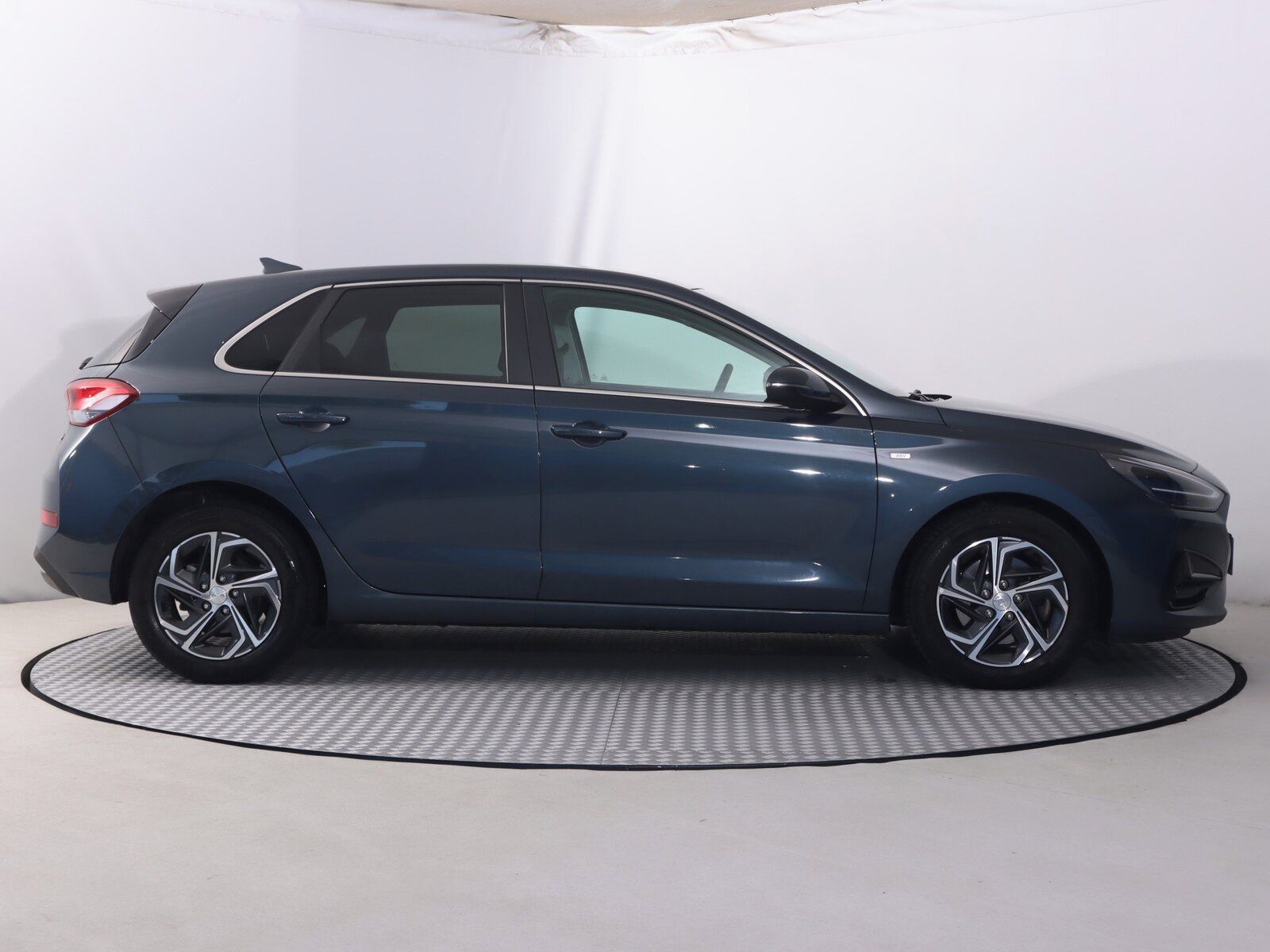 Hyundai i30, 1.5 T-GDI MHEV, Serv.kniha - fotka 6