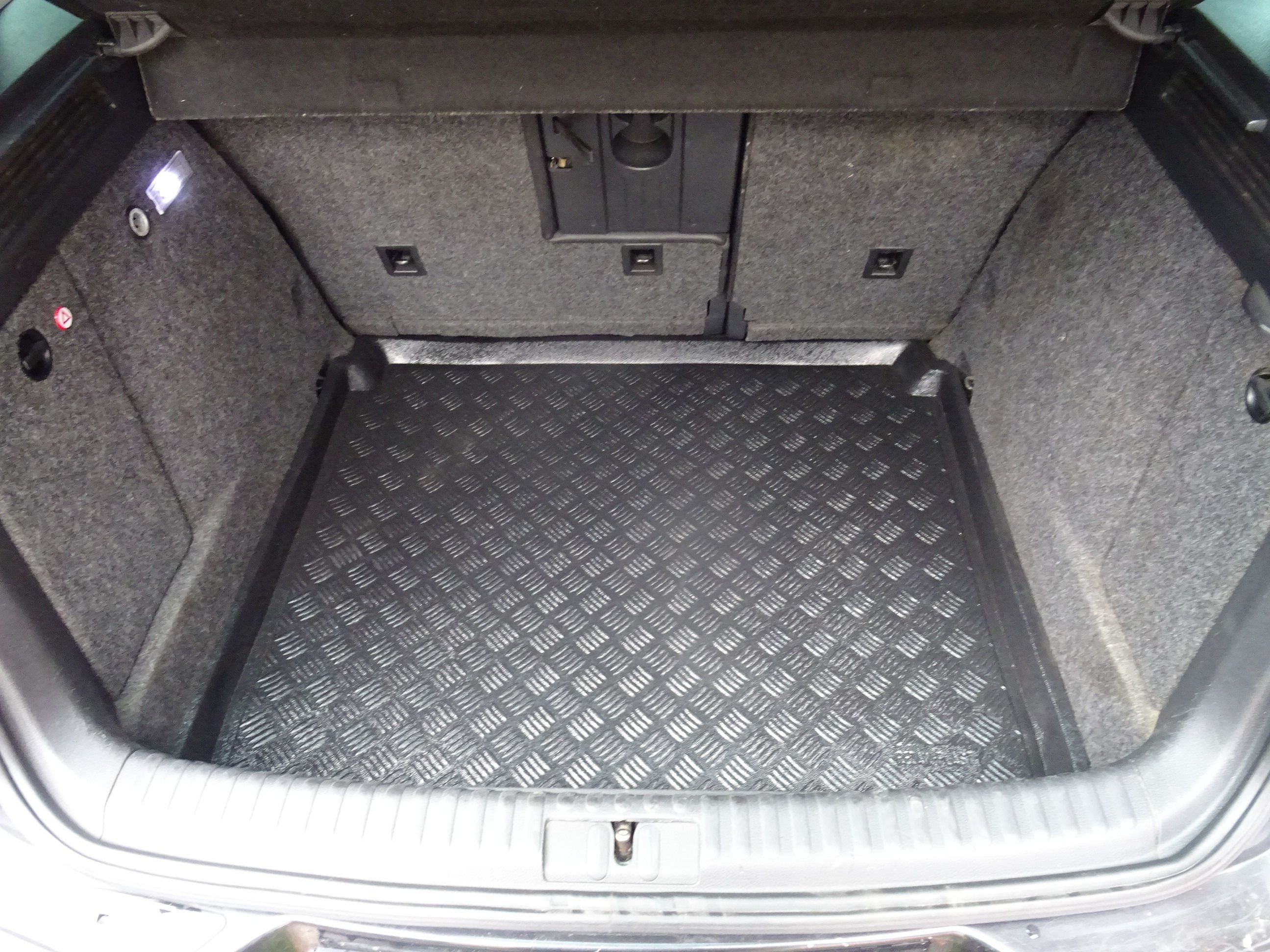 Volkswagen Tiguan, 2.0 tdi 4x4 - fotka 6