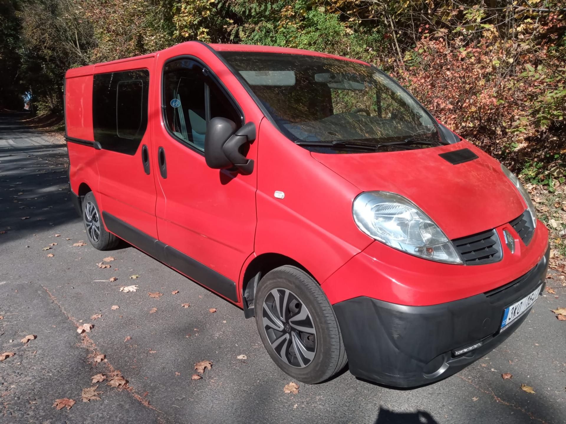 Renault Trafic, 2,0 D 9 MÍST, TZ, kamera !
